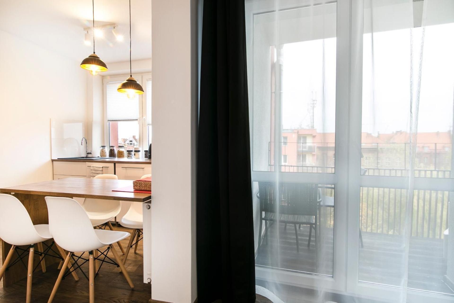 Studio with Balcony with Air-Conditioning