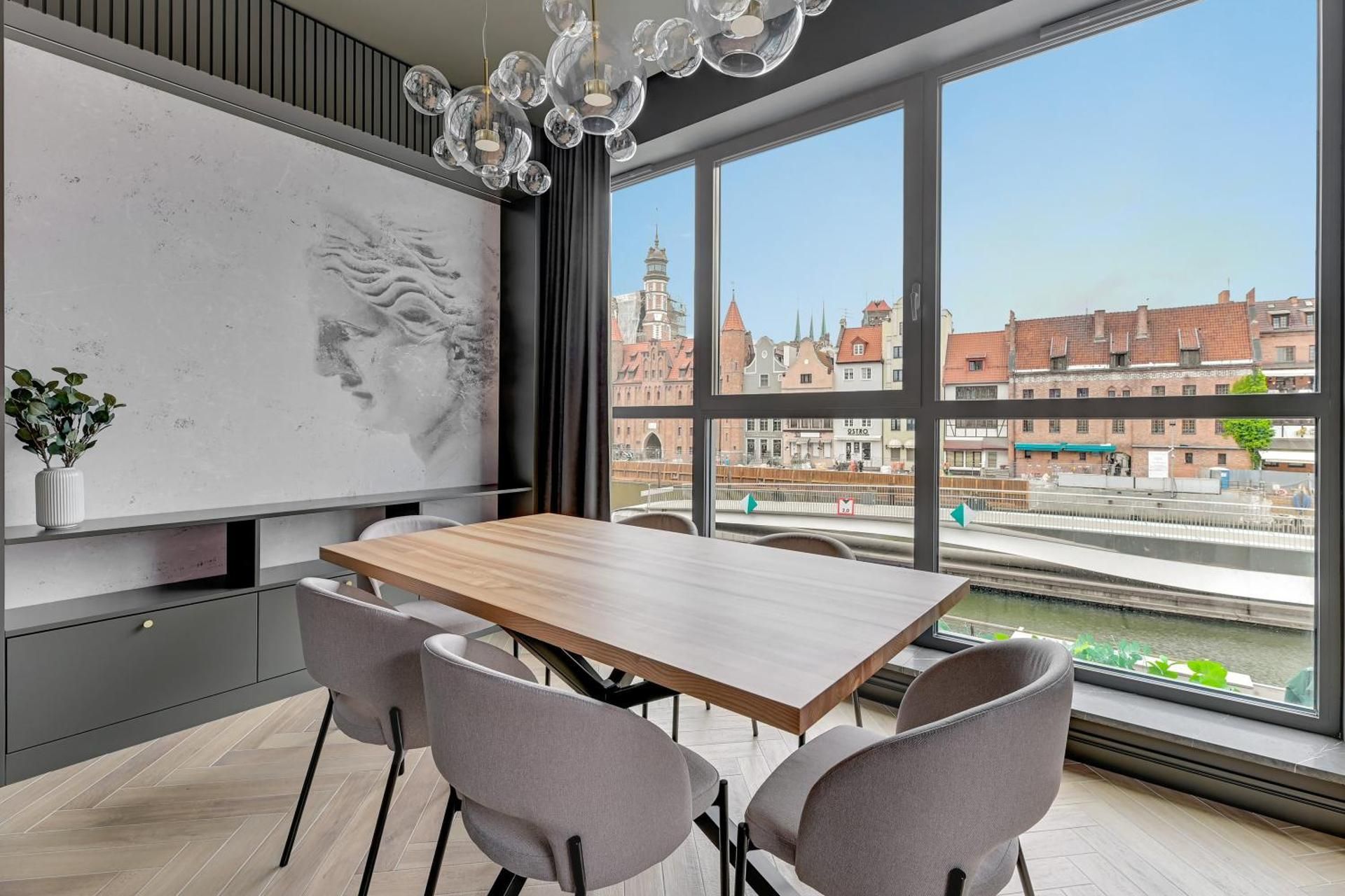 Apartment with Balcony