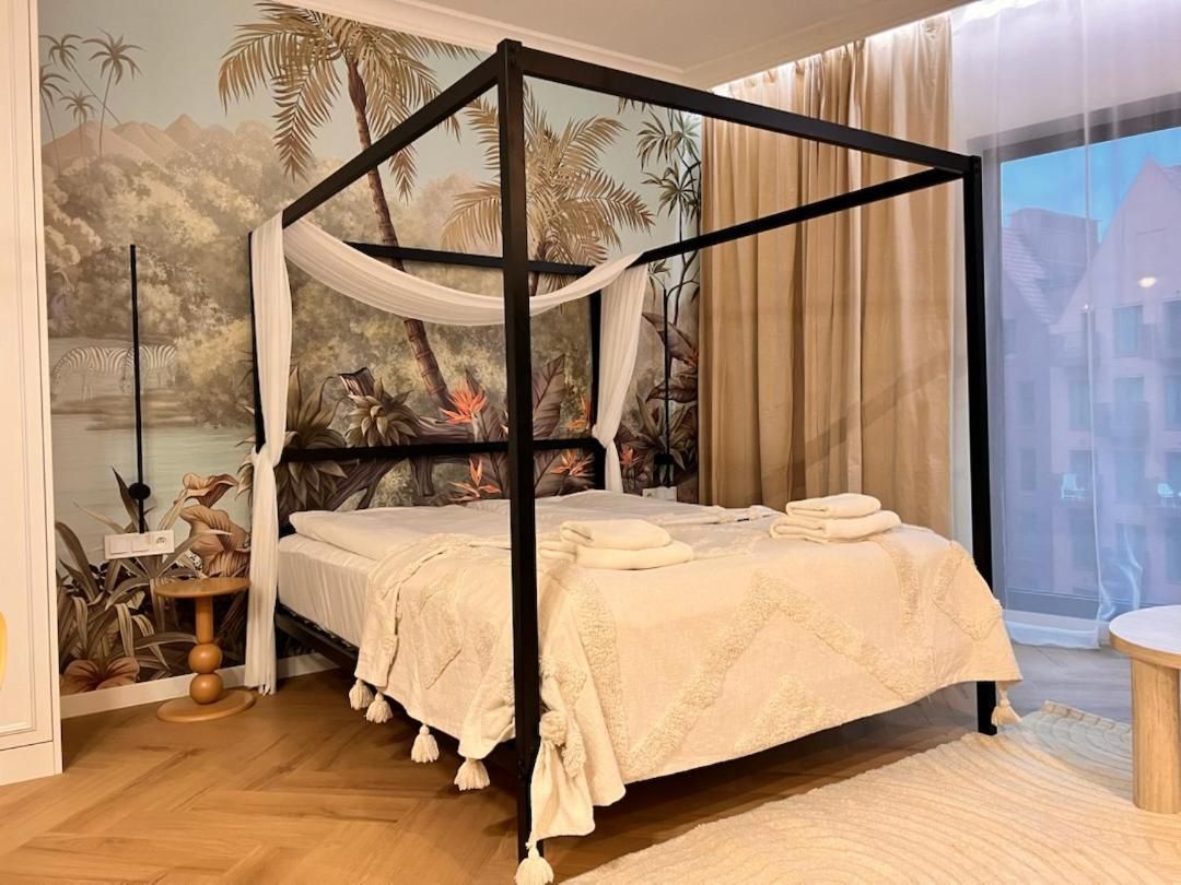 Studio with Spa Bath