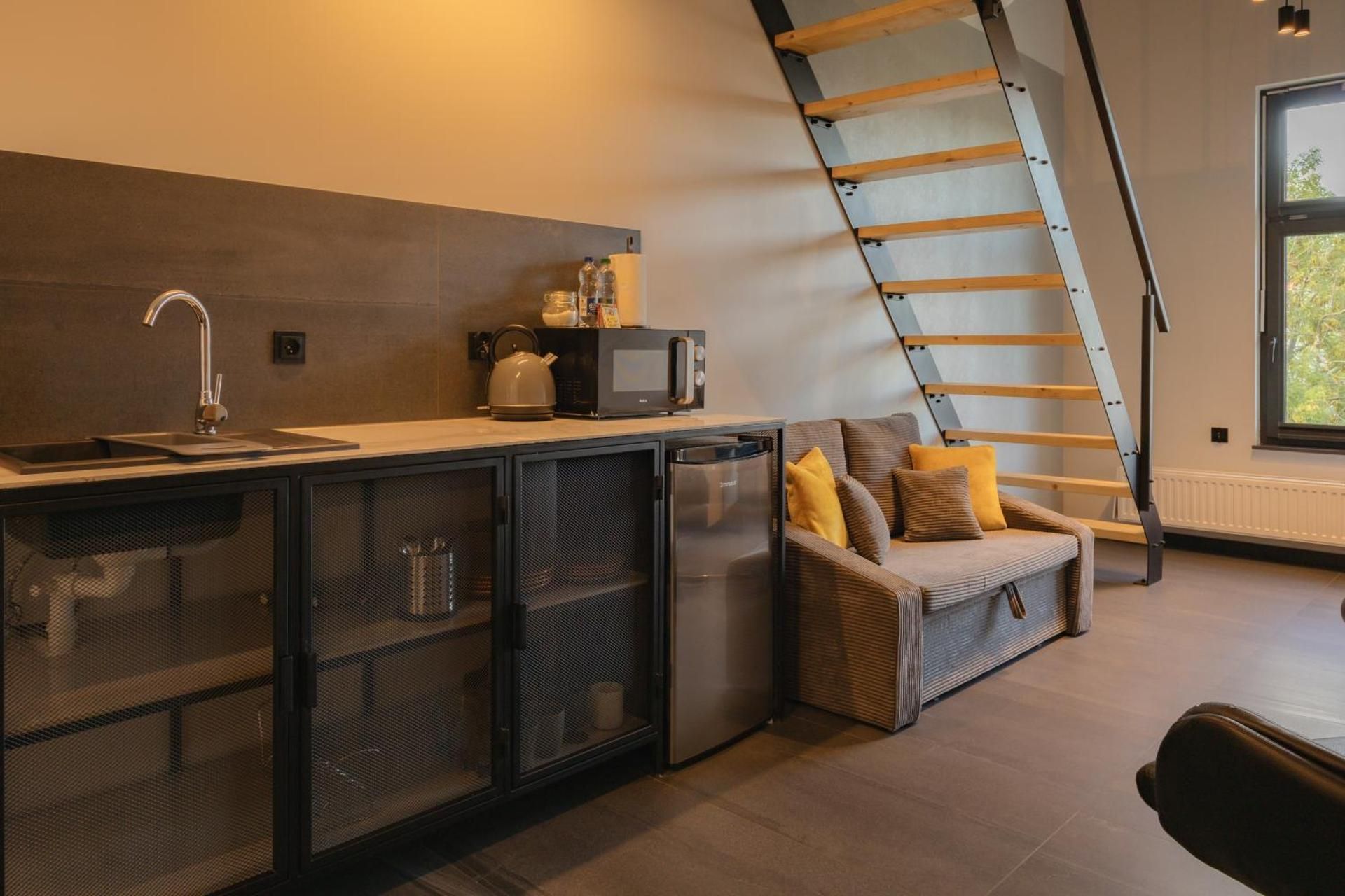 Studio - Split Level
