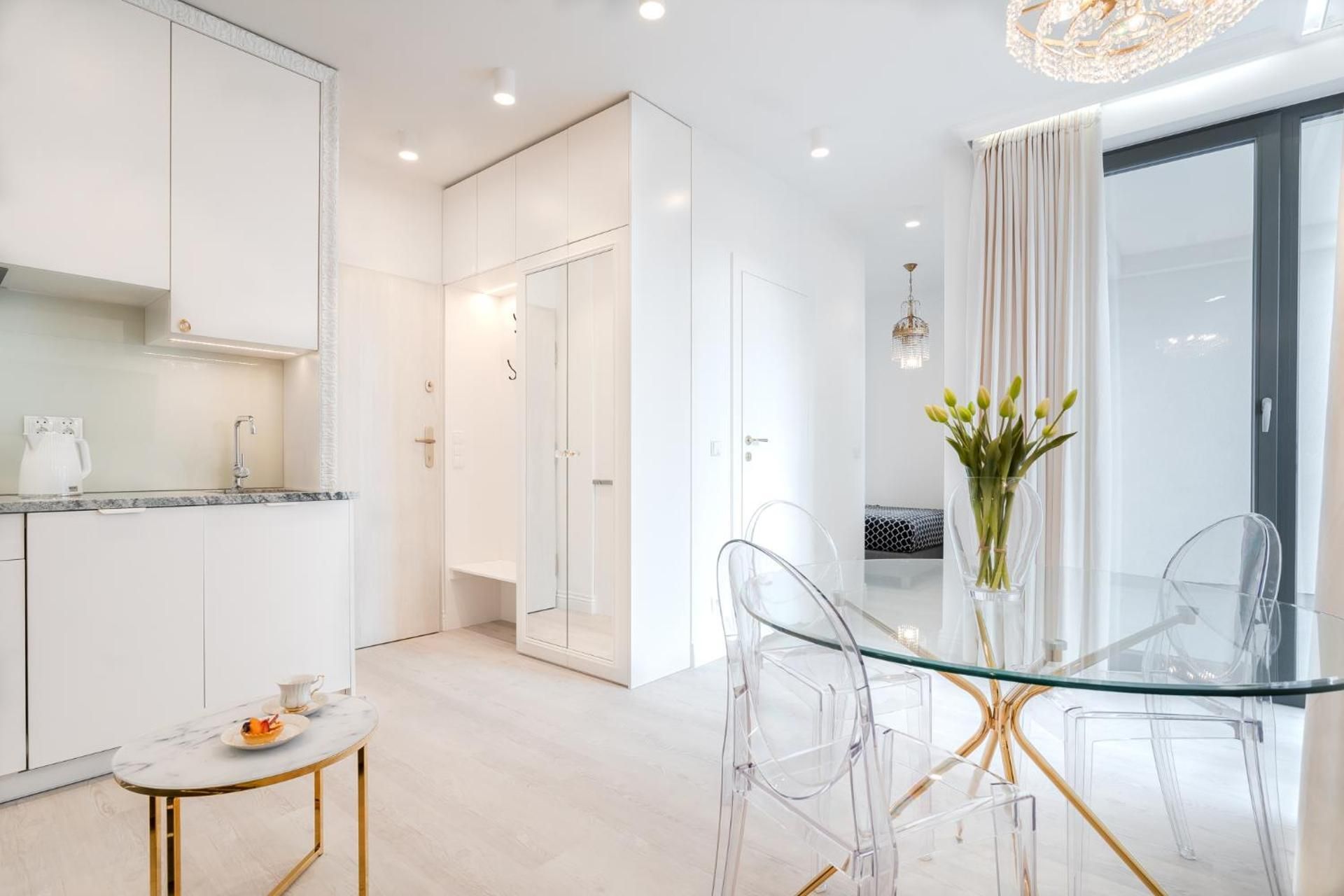 Studio Apartment with Balcony