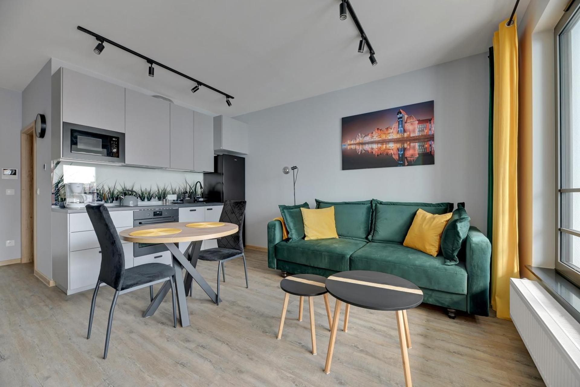One-Bedroom Apartment with Balcony