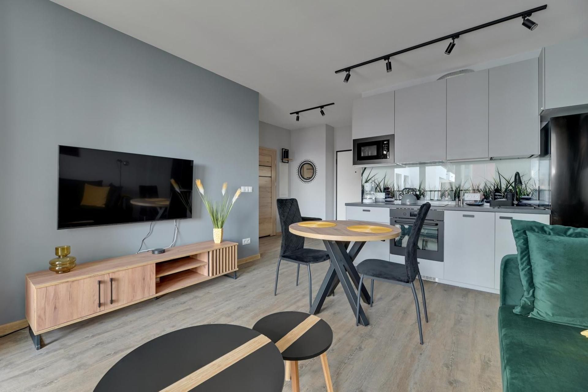 One-Bedroom Apartment with Balcony