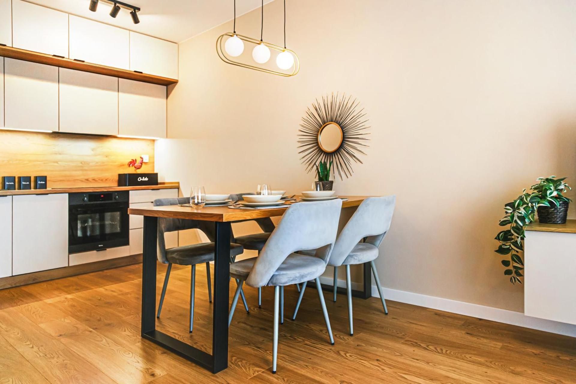 One-Bedroom Apartment