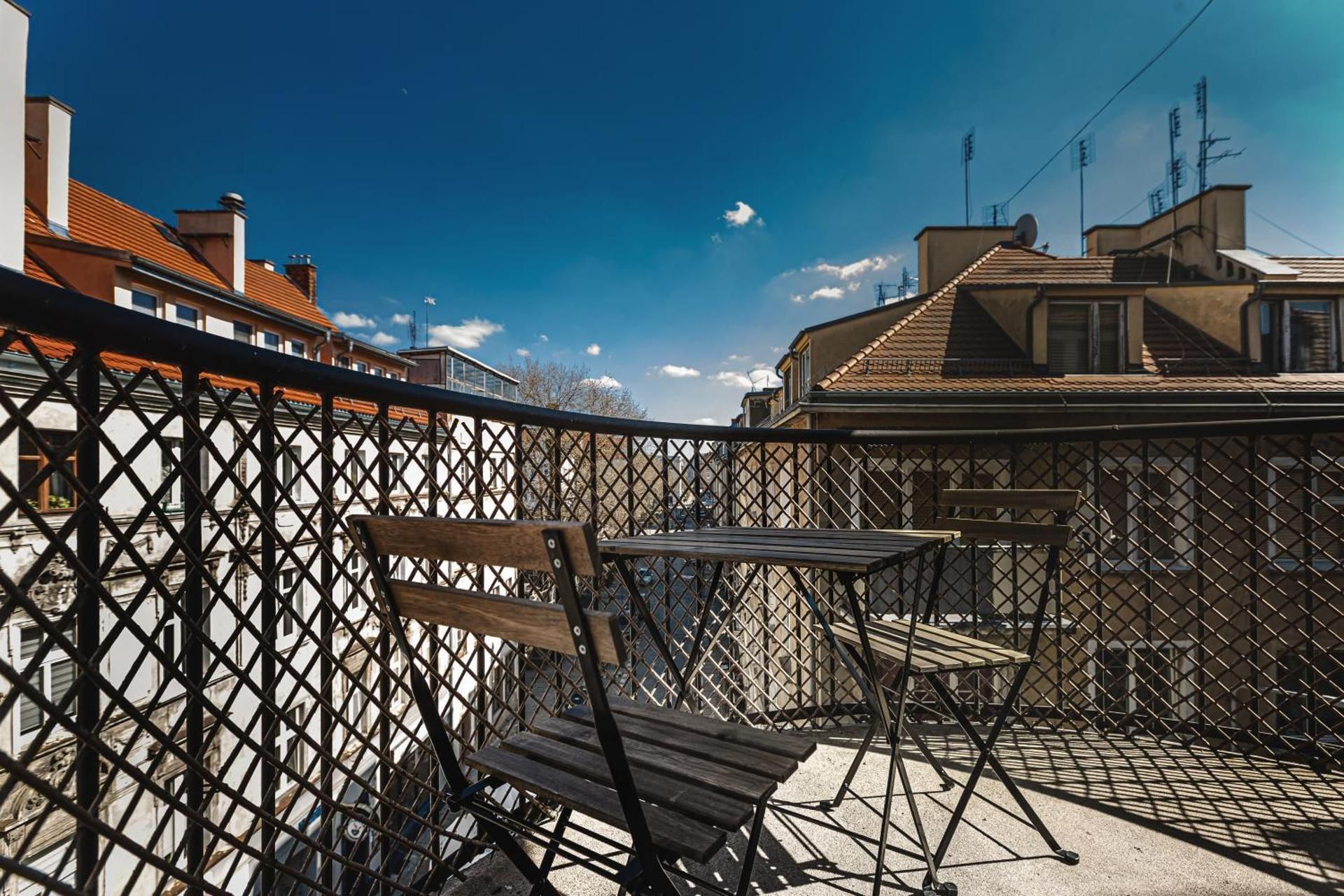 Superior One-Bedroom Apartment with Balcony