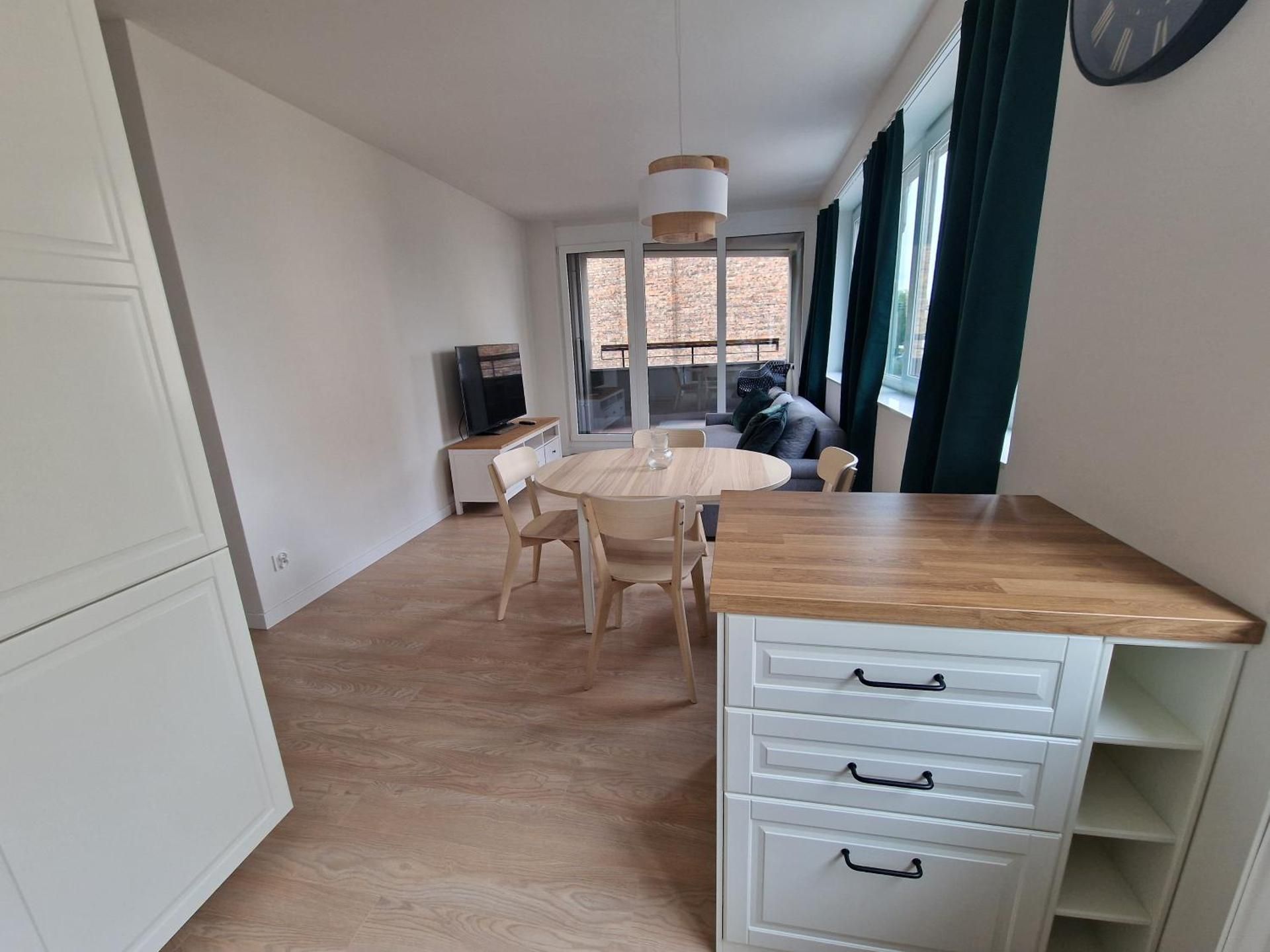 Superior One-Bedroom Apartment with Balcony