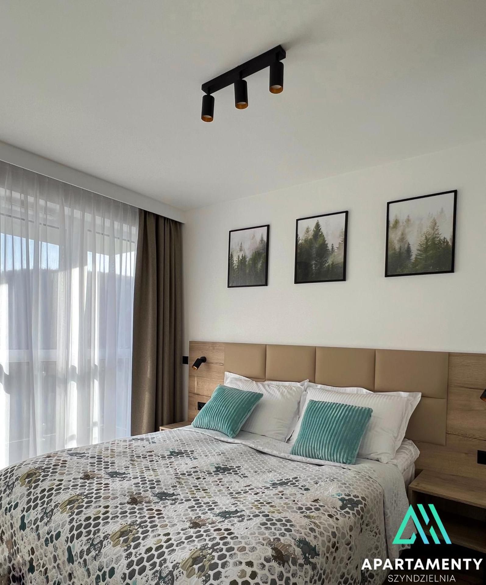 One-Bedroom Apartment with Balcony and Mountain View