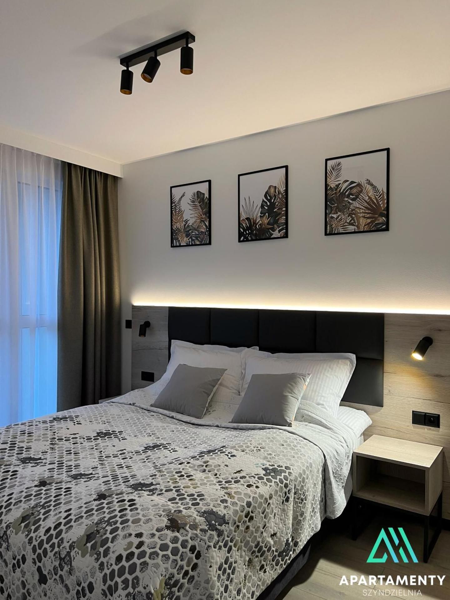 One-Bedroom Apartment with Balcony