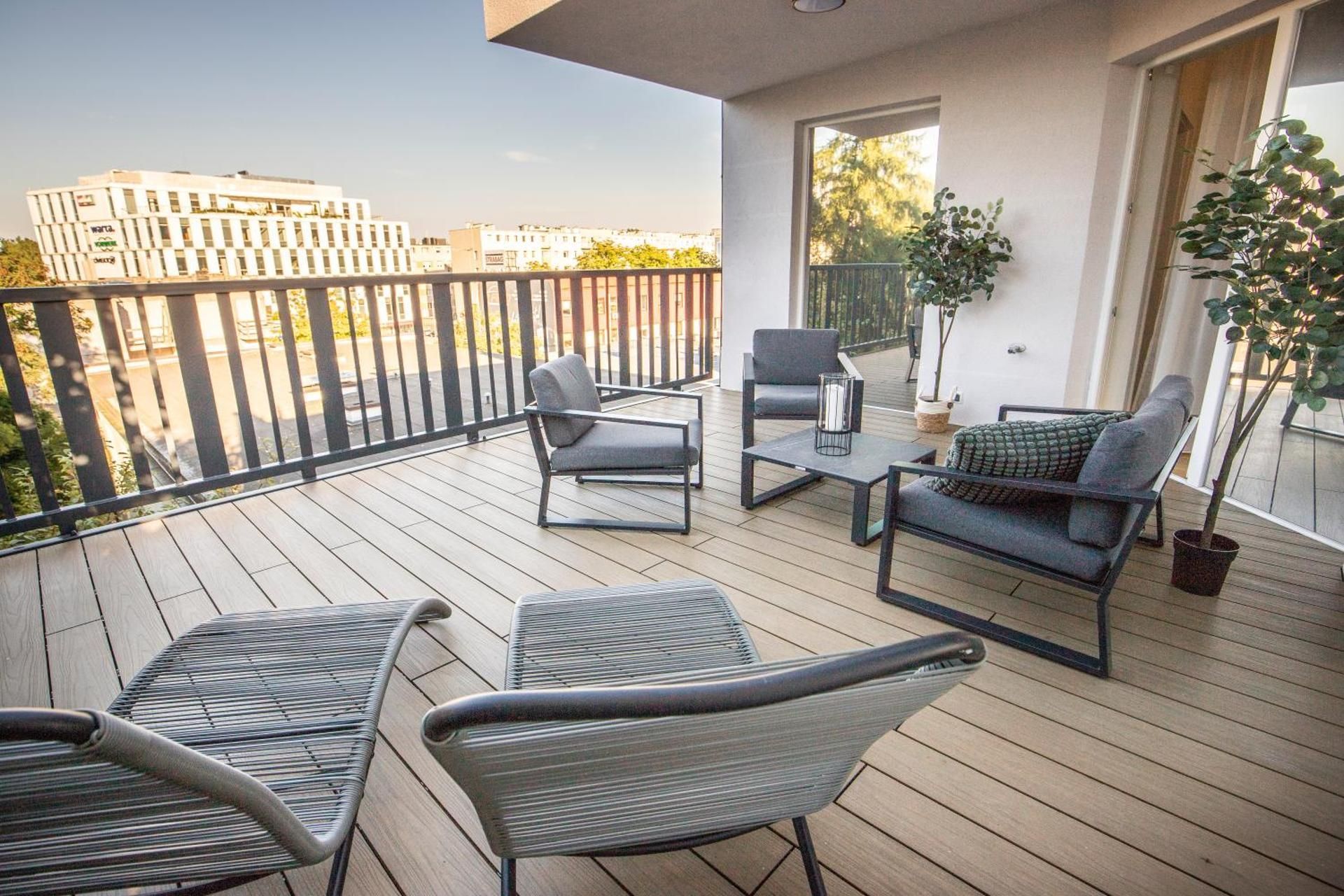 One-Bedroom Apartment with Terrace