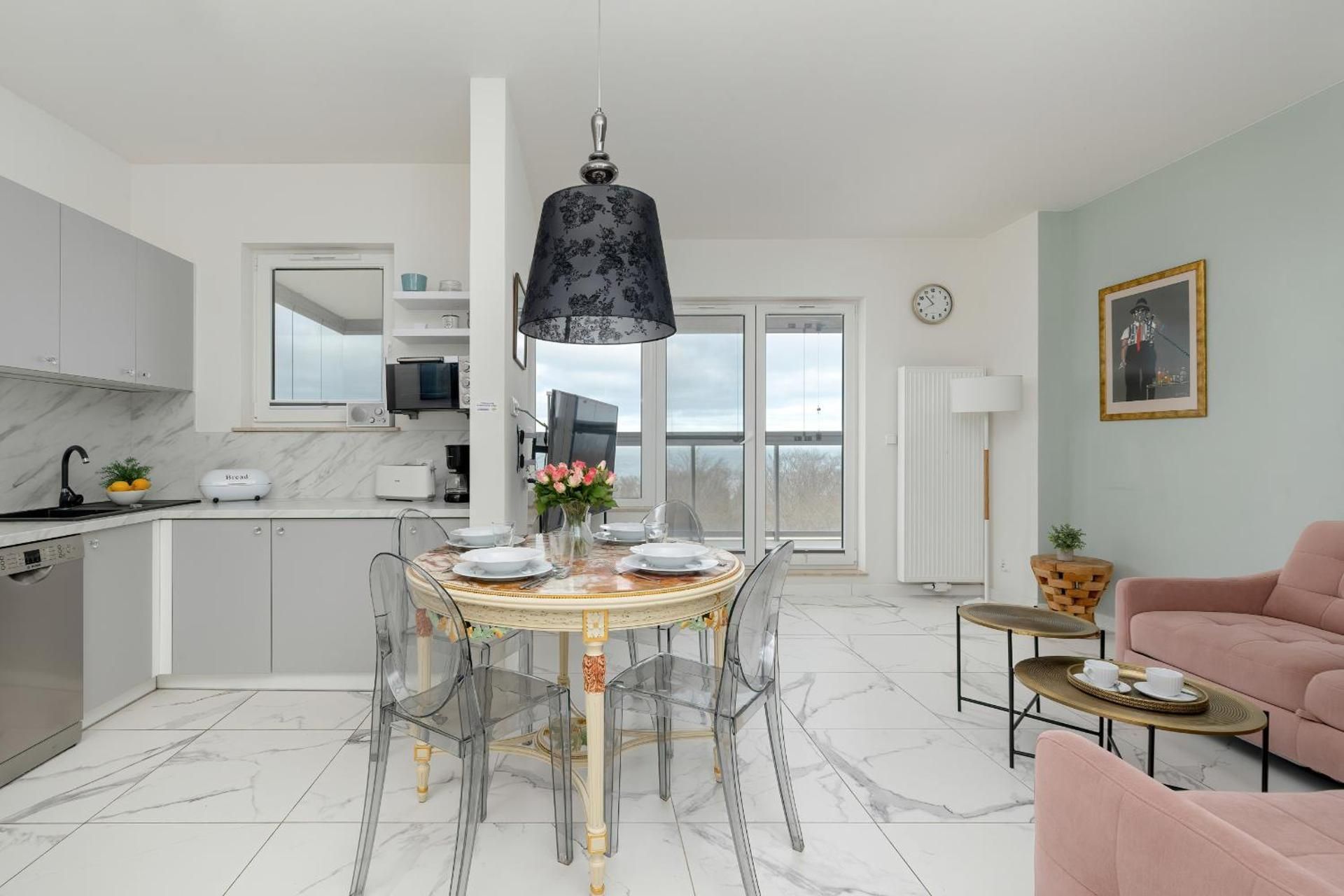 Studio Apartment with Sea View
