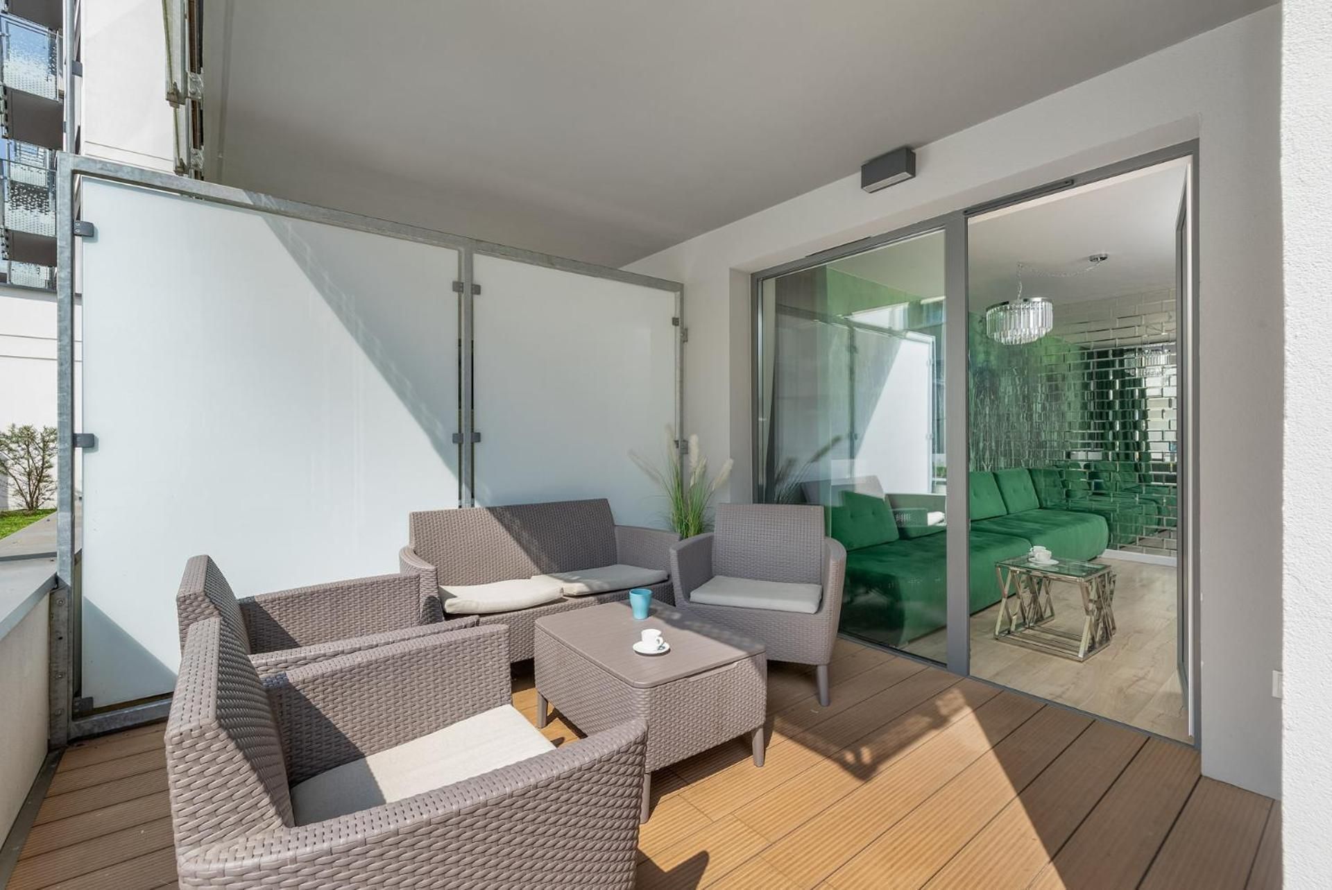DELUXE APARTMENT