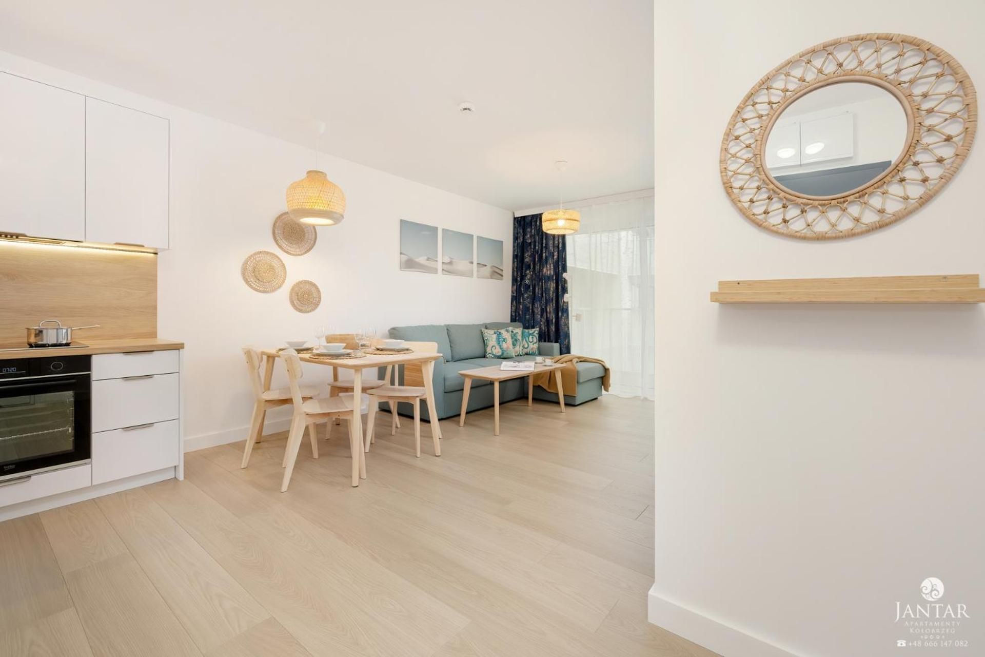 Deluxe One-Bedroom Apartment