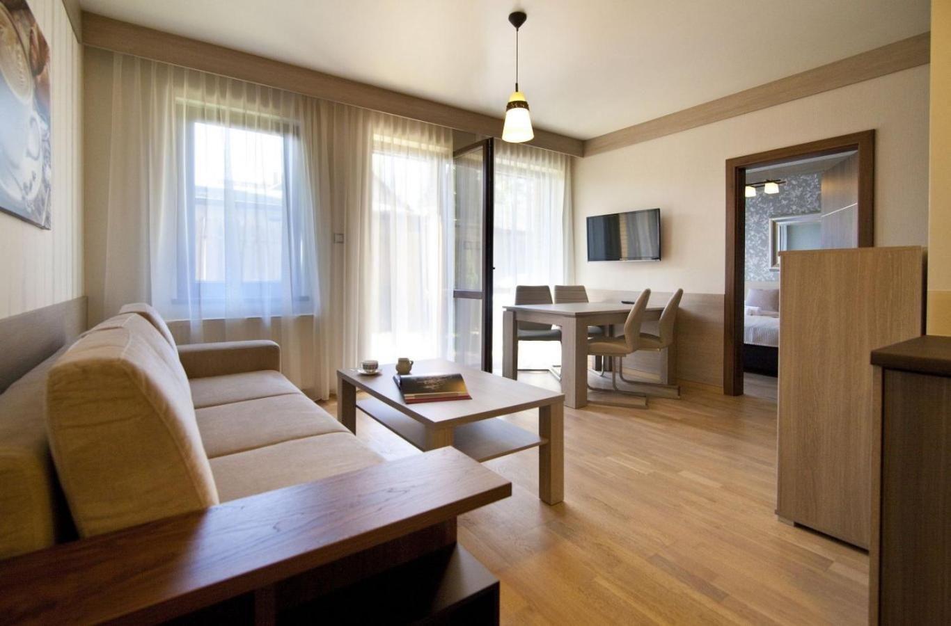 One-Bedroom Apartment 4/2