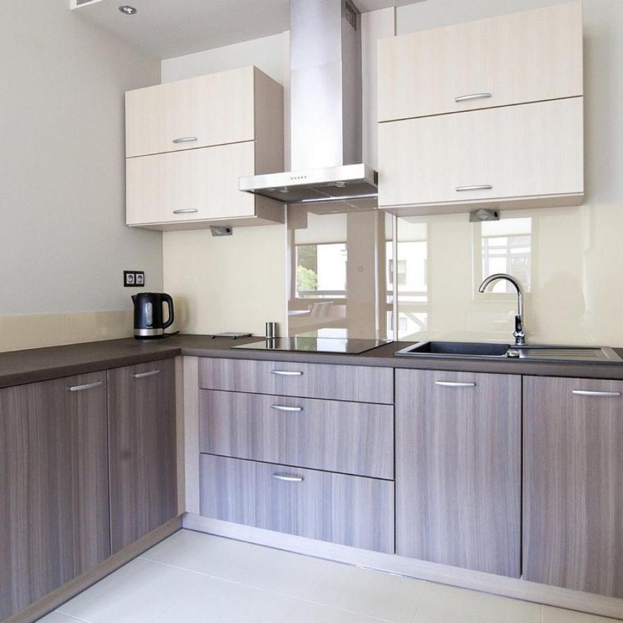 One-Bedroom Apartment 6/8