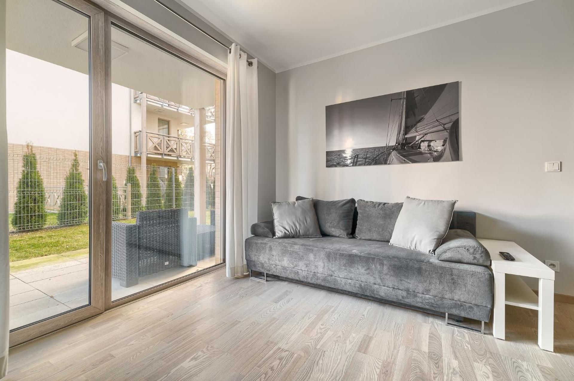 One-Bedroom Apartment 8/2