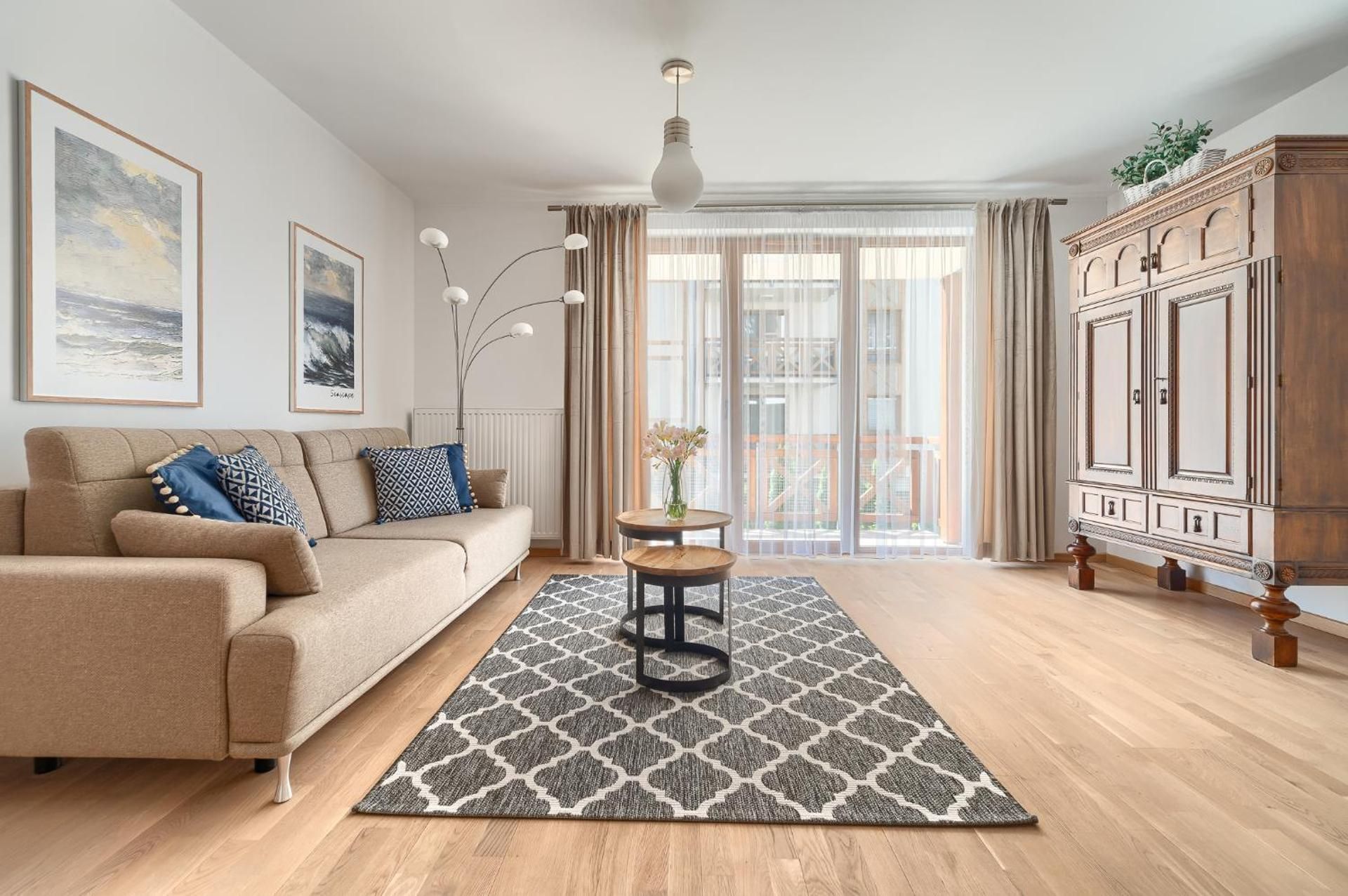 One-Bedroom Apartment 11/8