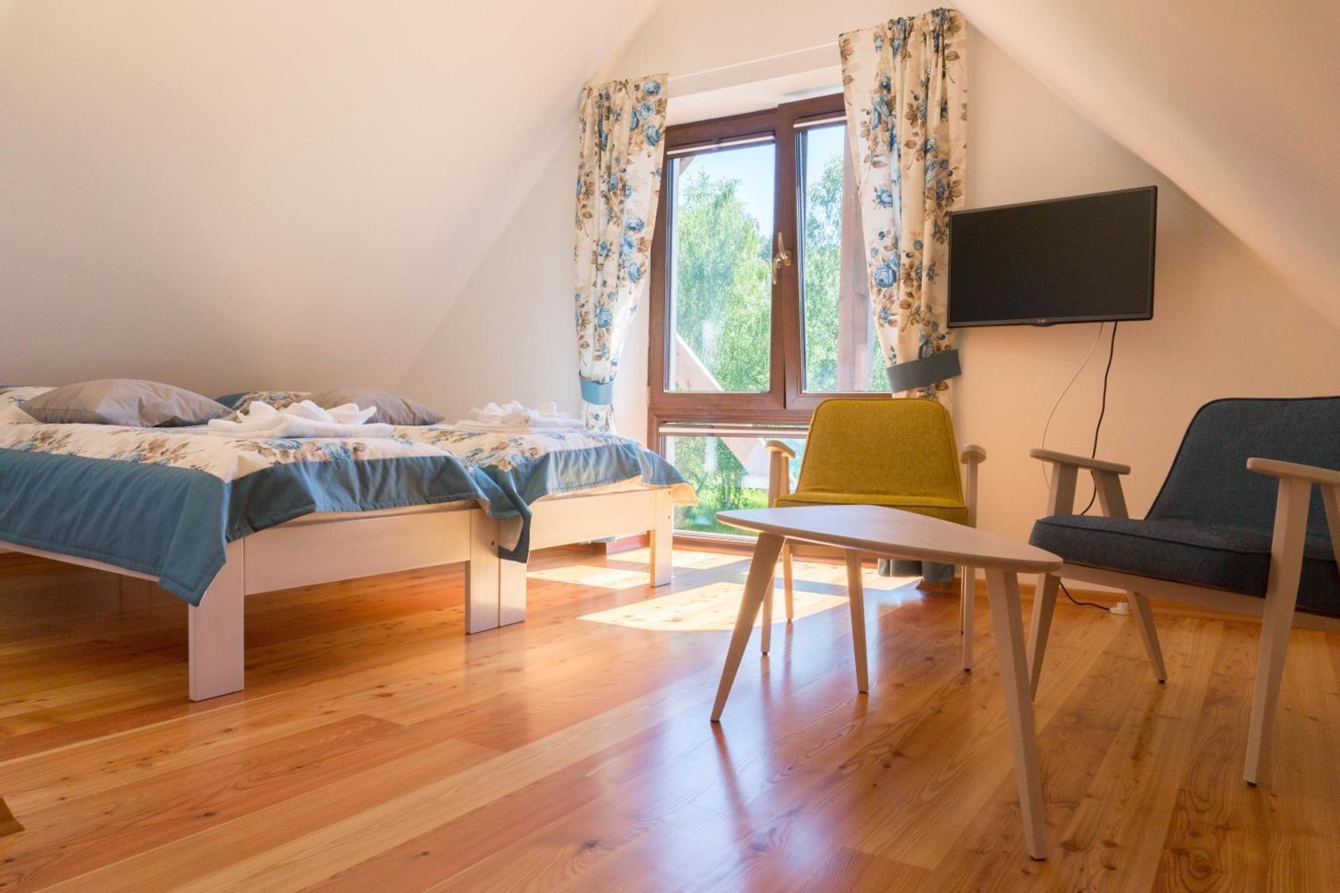 Twin Room with Mountain View