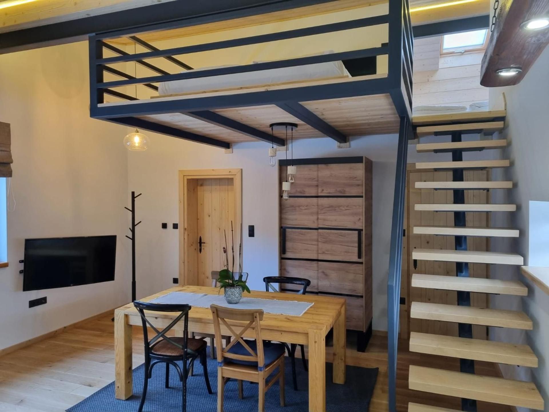 Apartment - Split Level