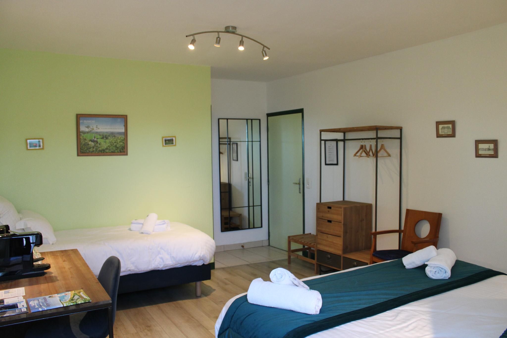 Triple Room