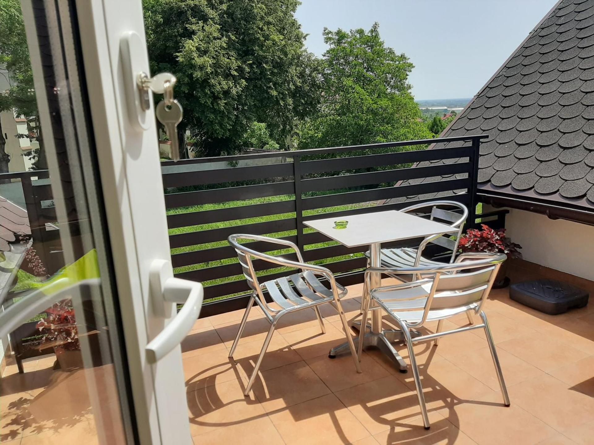 Triple Room with Terrace