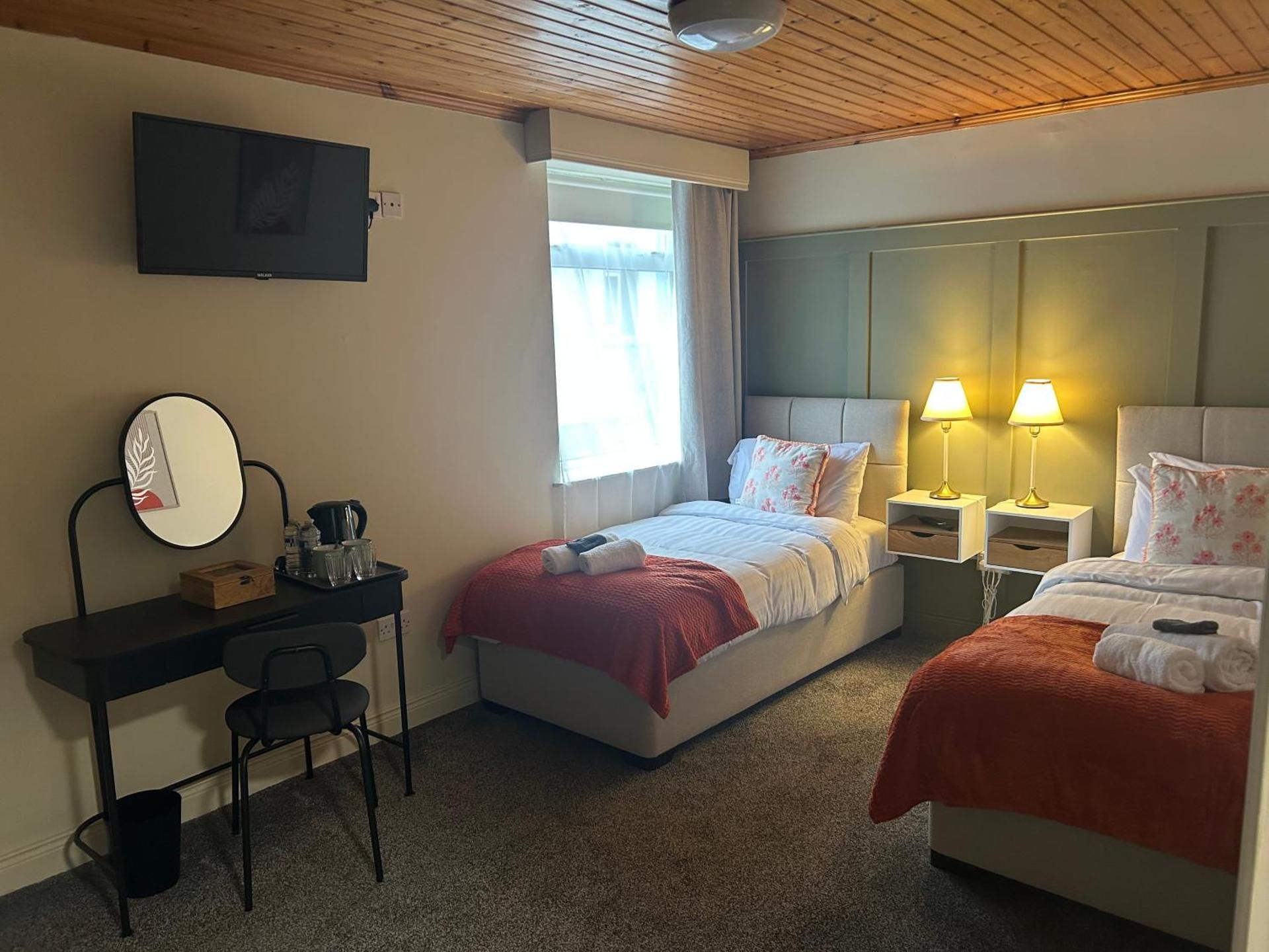 Deluxe Twin Room
