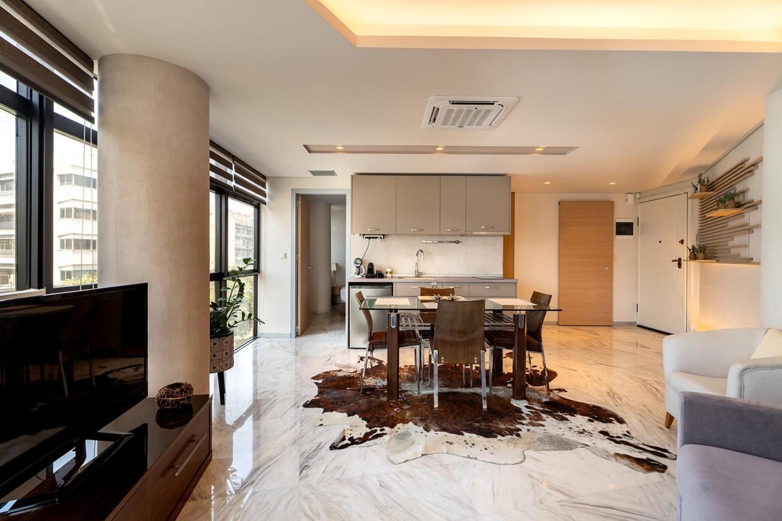 One-Bedroom Apartment