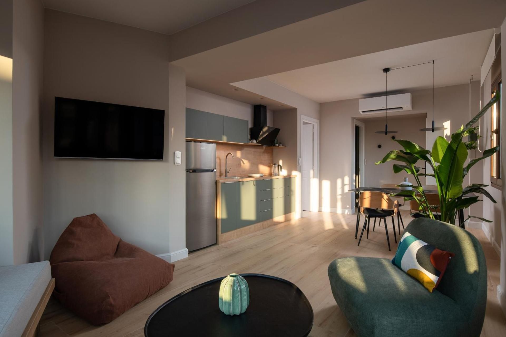 Superior One-Bedroom Apartment