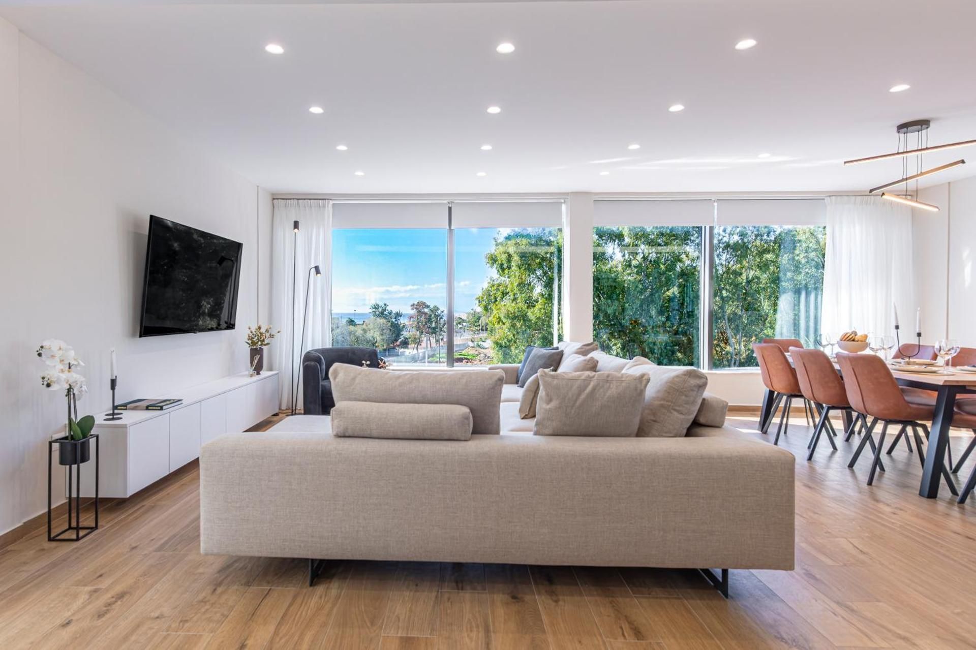 Penthouse Apartment with Sea View