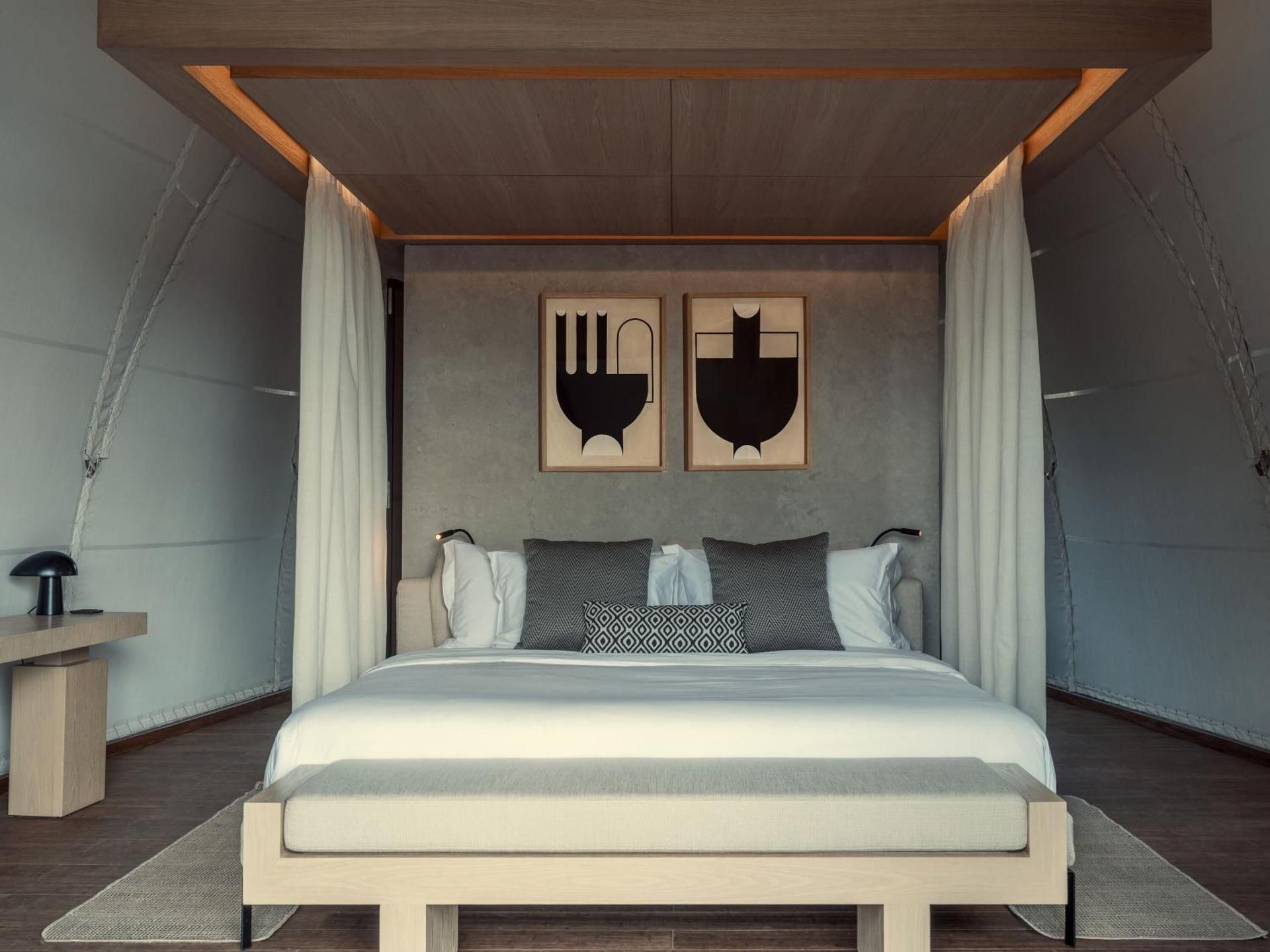 Couples Cabana with Plunge Pool