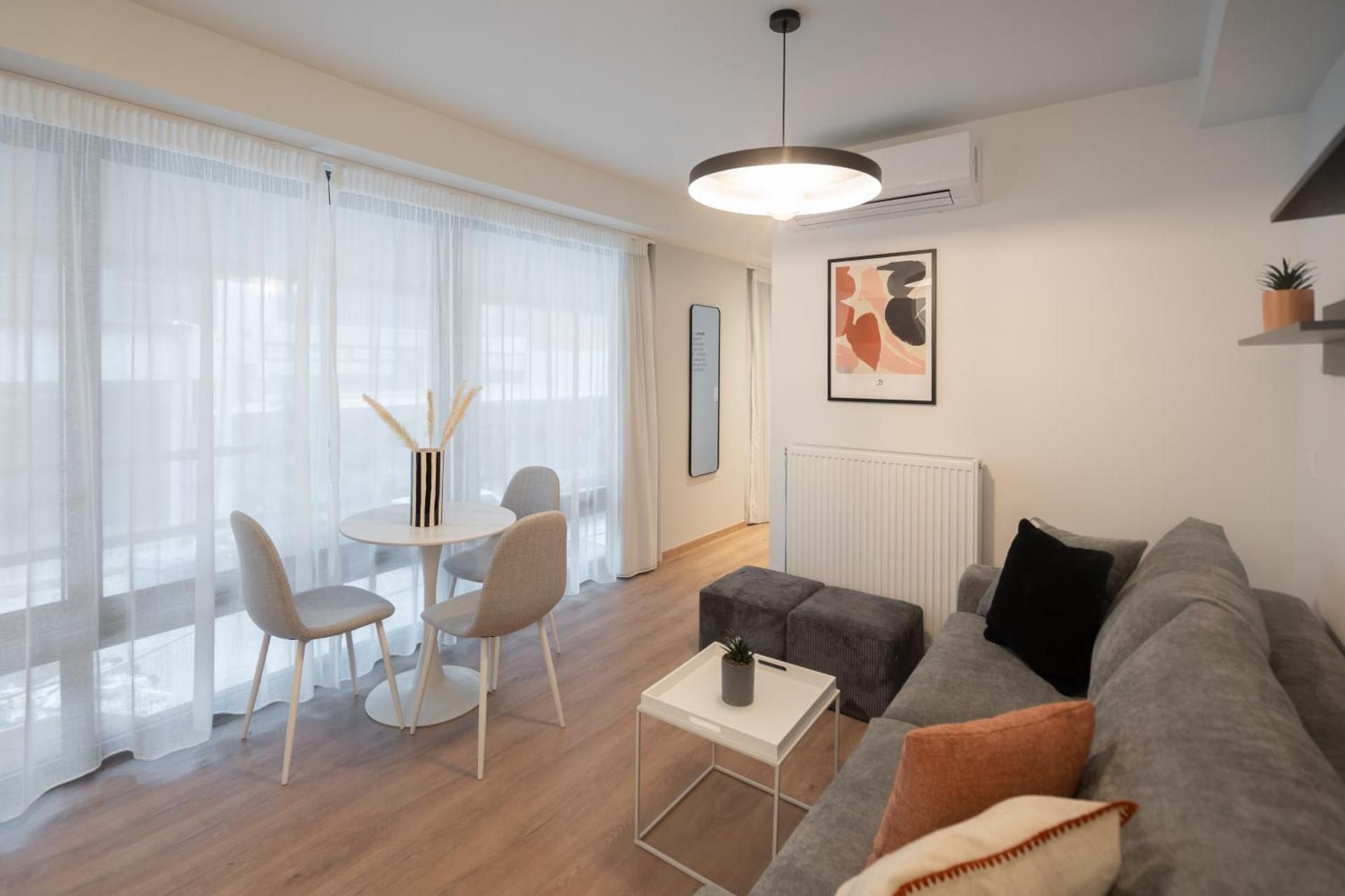 Superior One-Bedroom Apartment