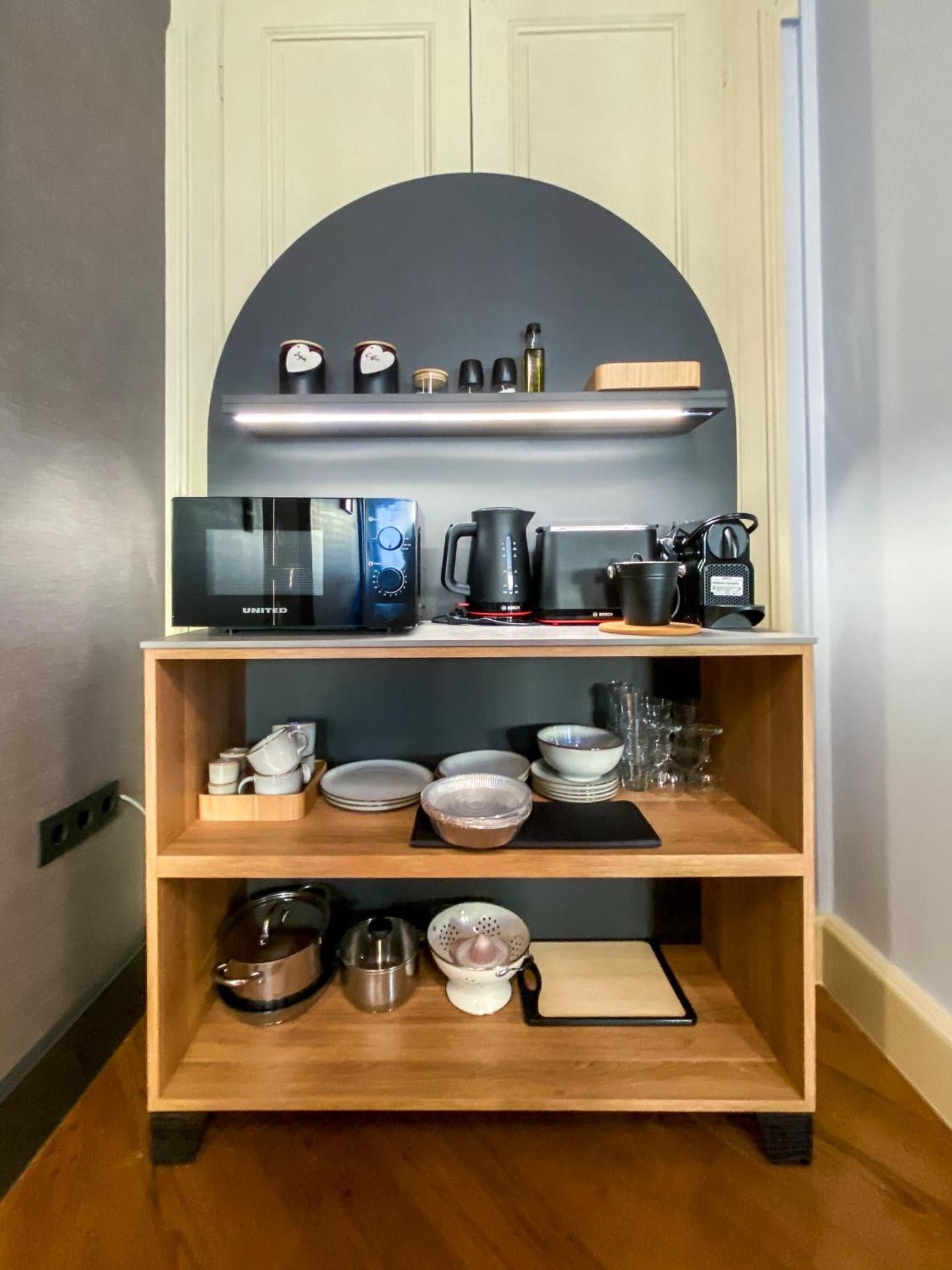 One-Bedroom Apartment