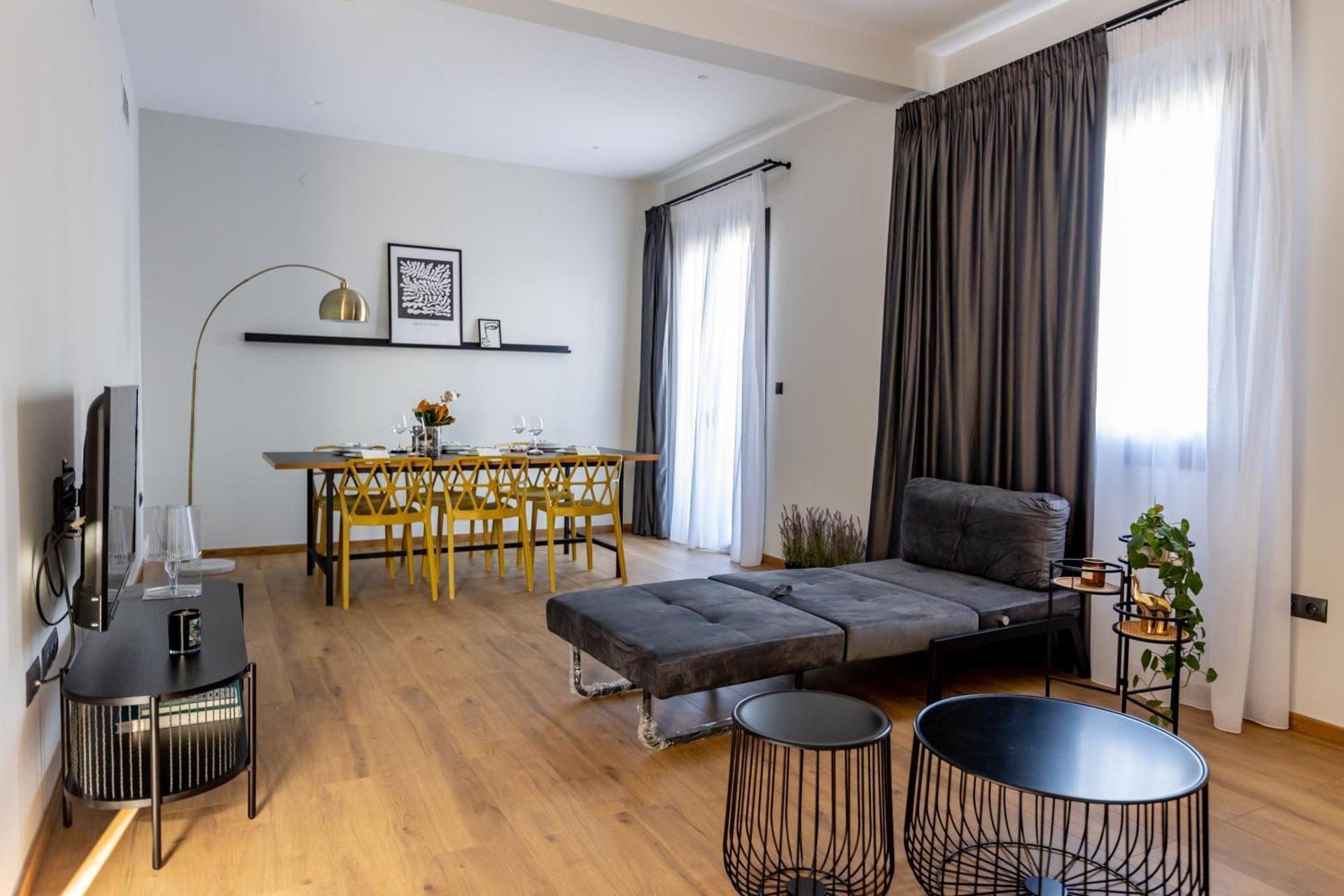 Apartment with Balcony