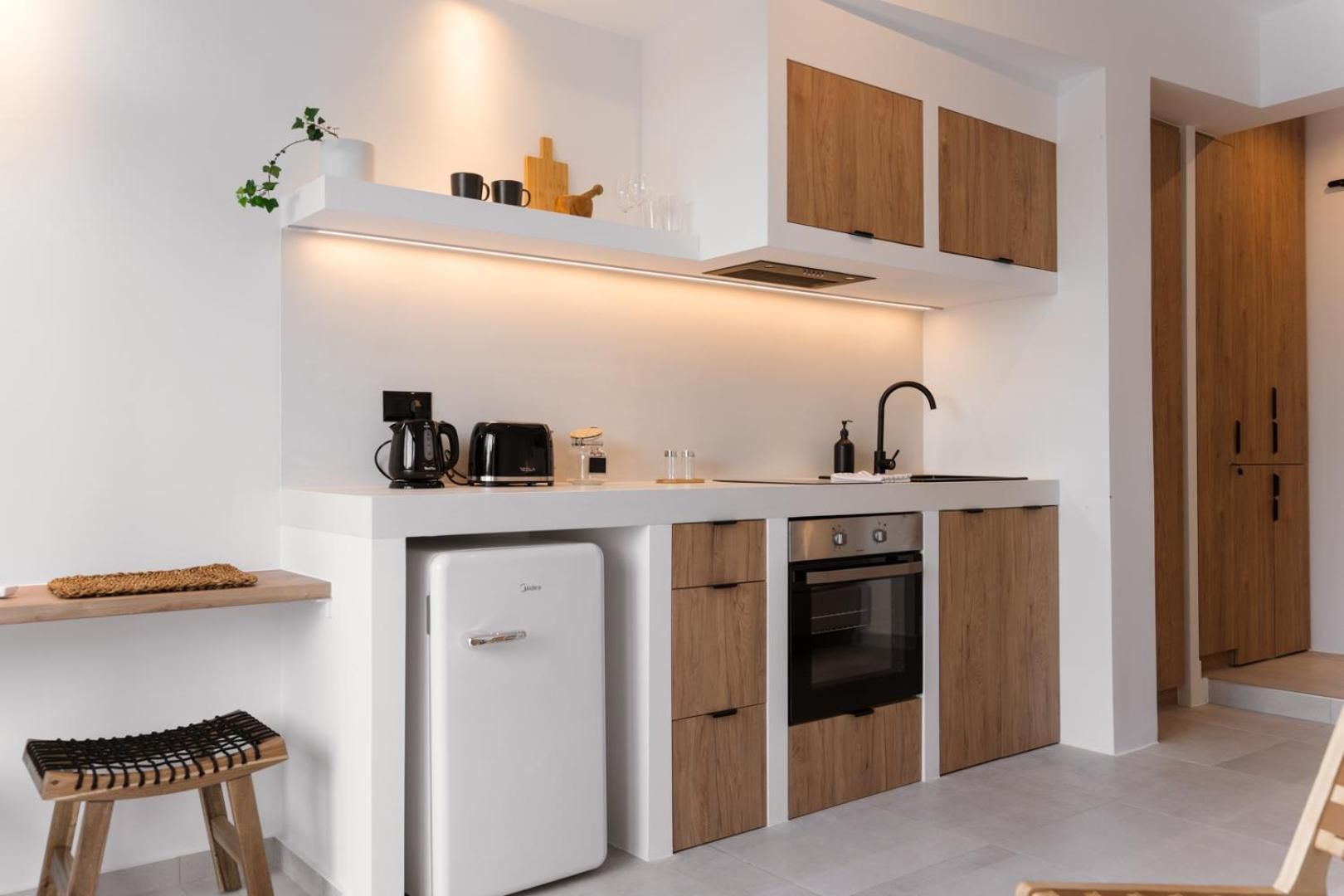 Superior One-Bedroom Apartment with Balcony
