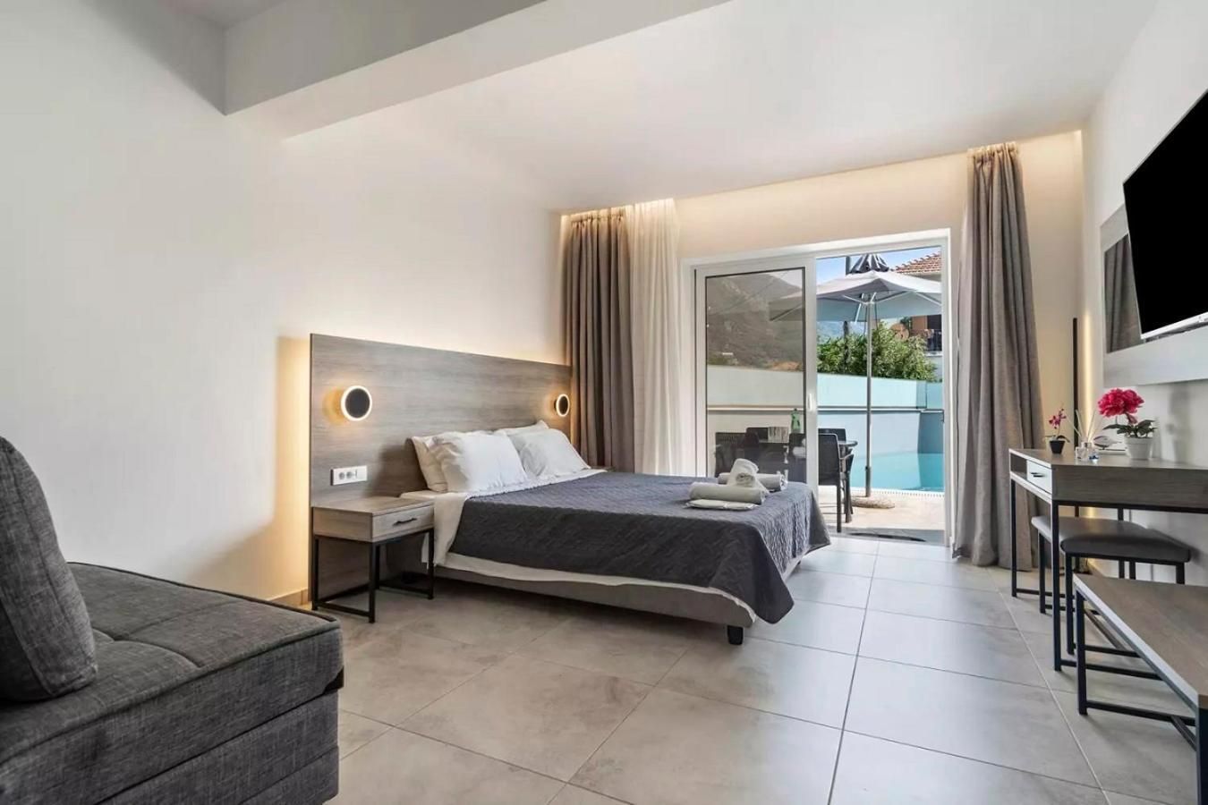 King Room with Pool View