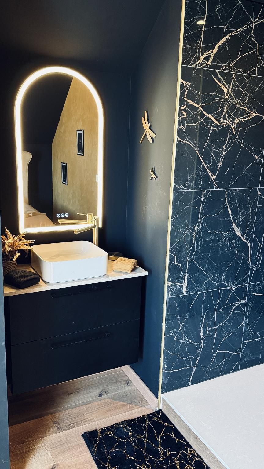 Suite "Clair de Lune"-Suite-Salle d'eau-Prestige-Vue sur Jardin