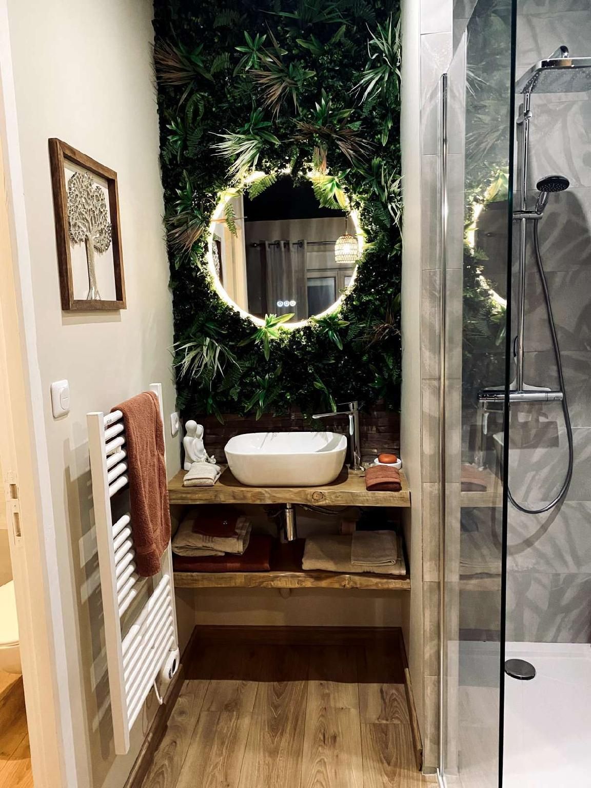 Suite "Jardin d'Eden"-Suite-SDB privée avec baignoire à jets-Romantique-Vue sur Jardin