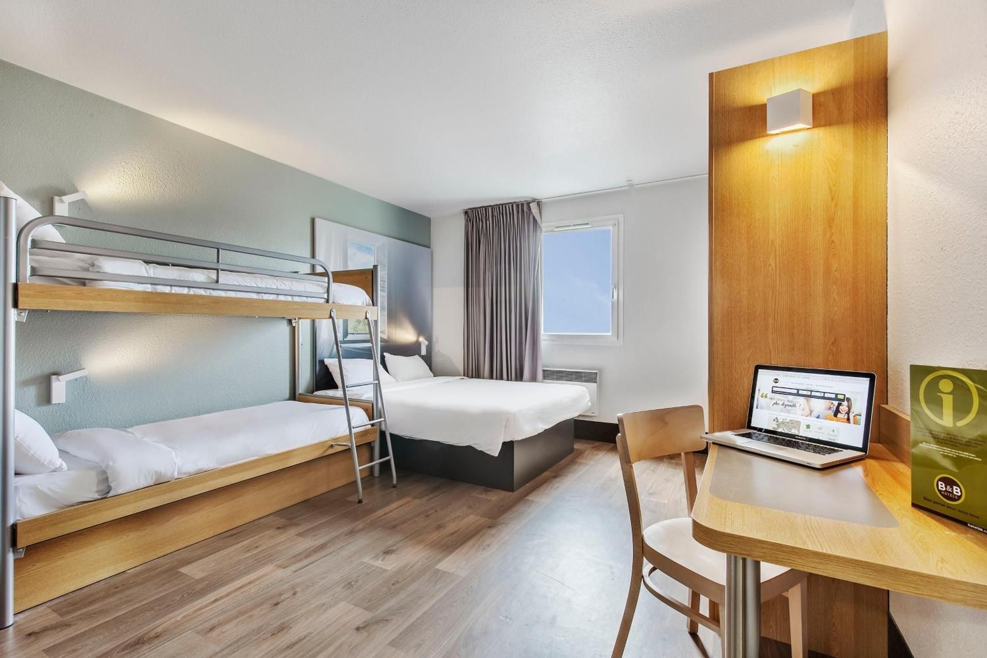 Quadruple Room - Non-Smoking
