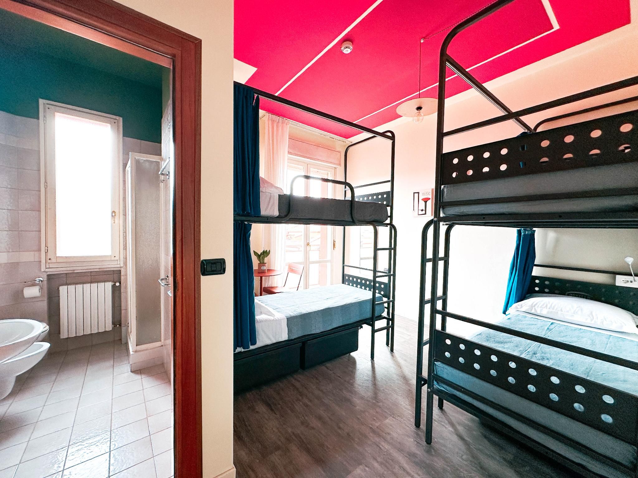 Mixed Dormitory Room