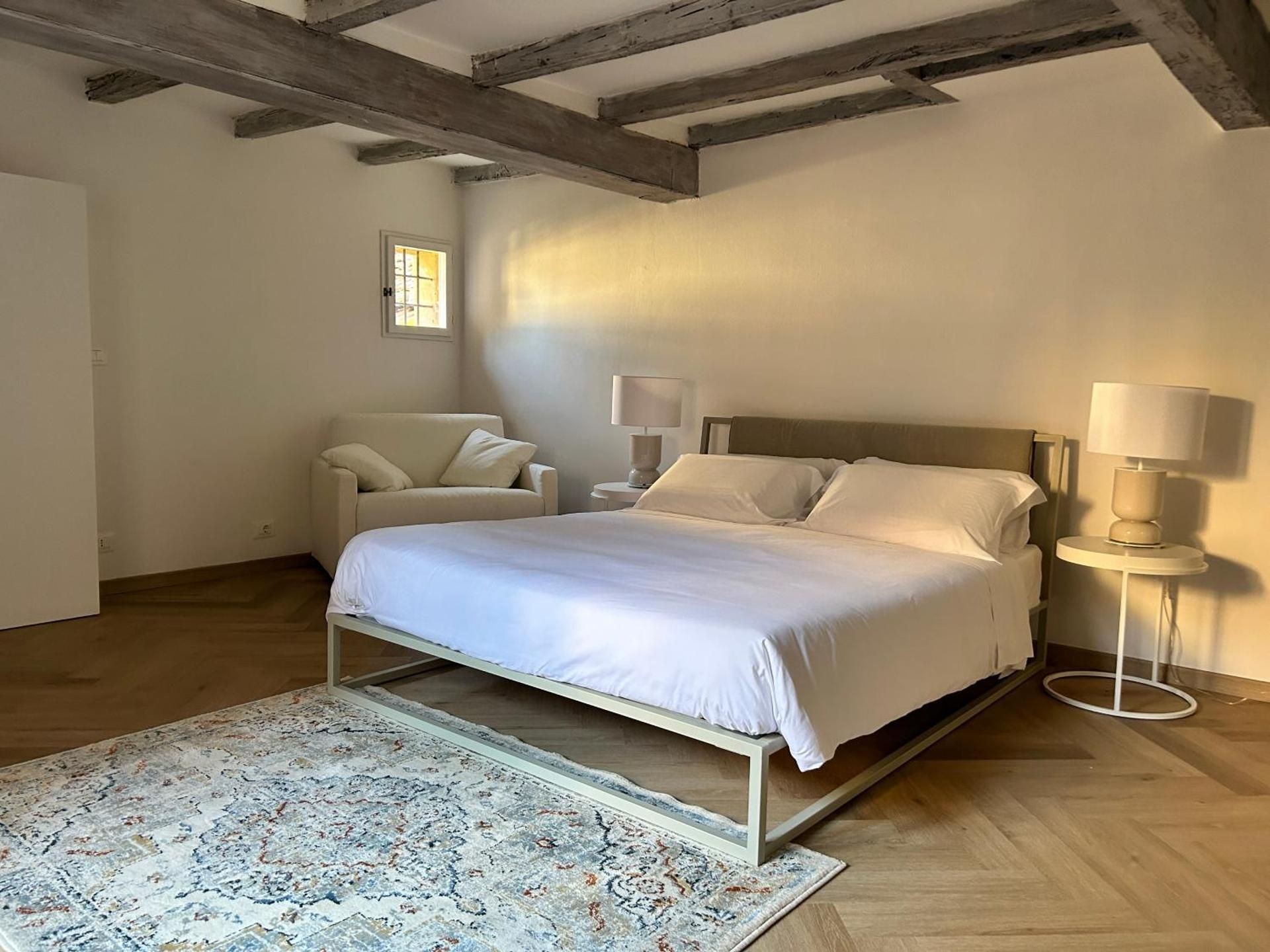 Frame Bologna Superior Suite with Ensuite Bathroom 2