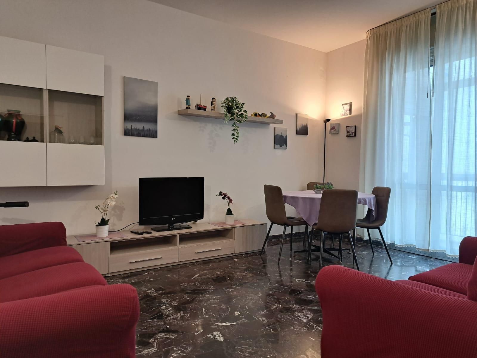 Your Comfort Home - Bologna Fiera Deluxe King Room with Terrace