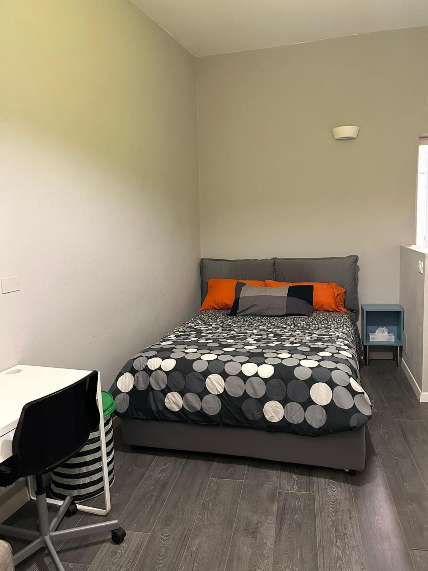 Deluxe Studio