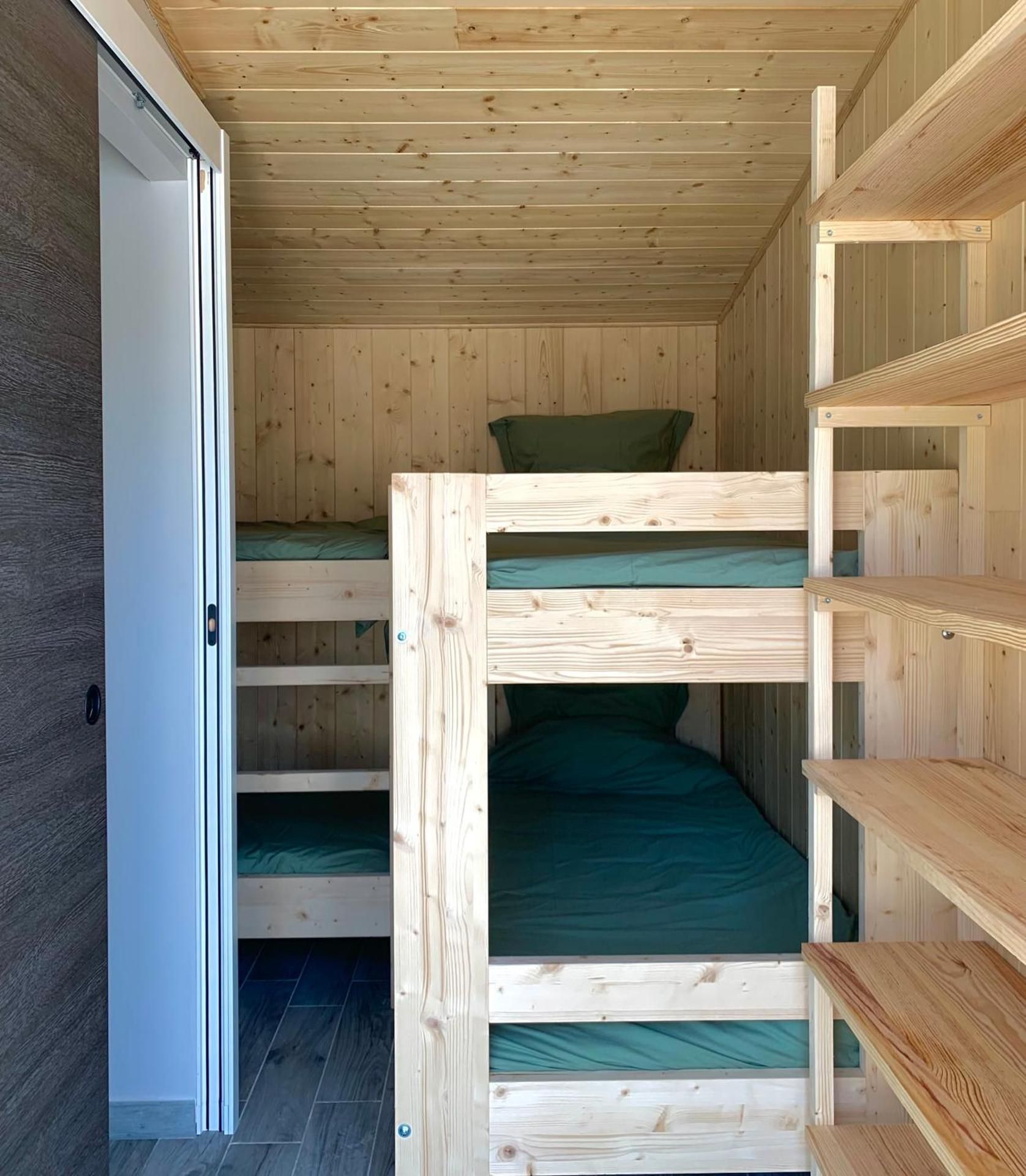 Entire 4-Bed Private Dormitory - Mixed