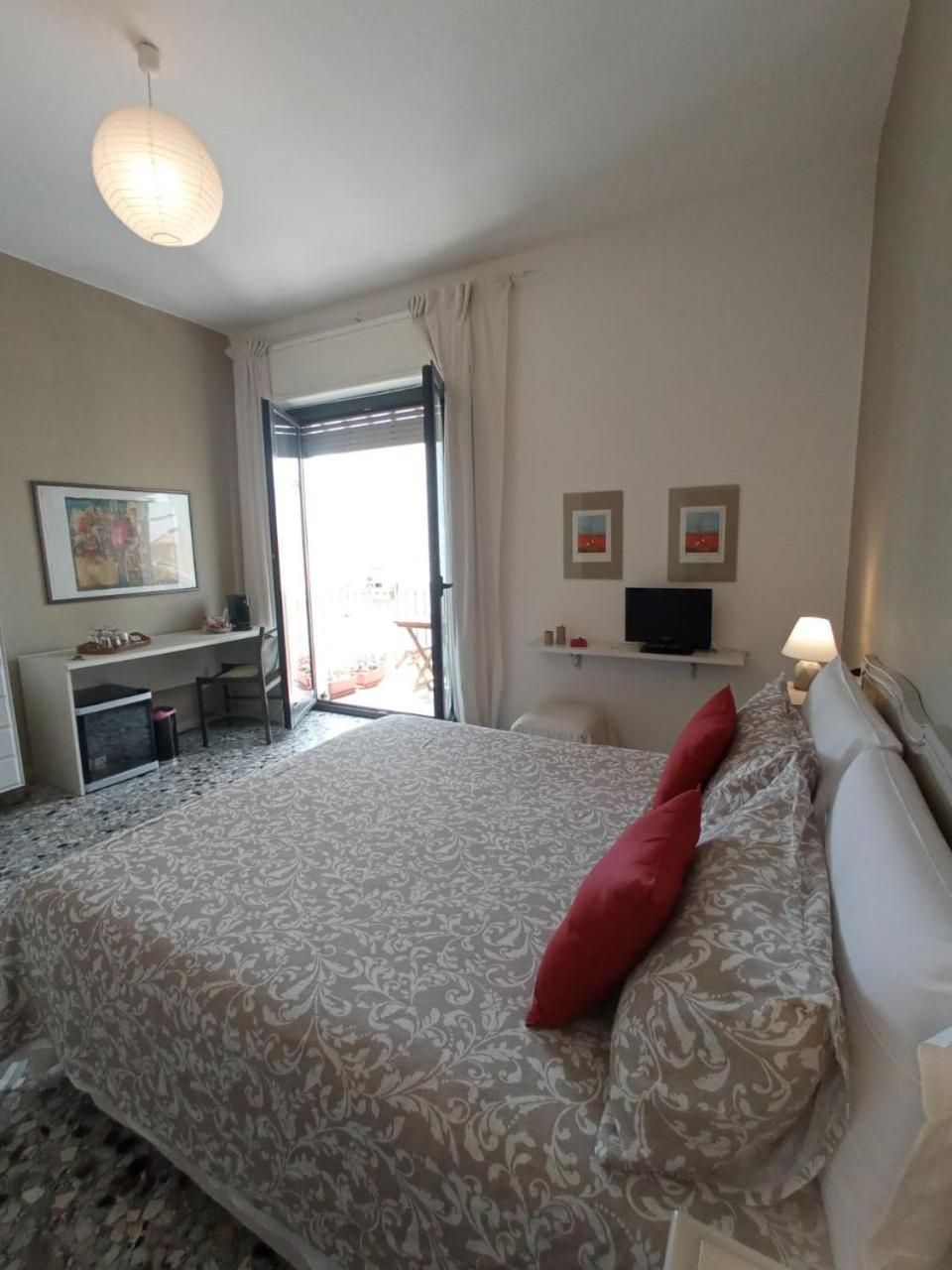 Camera King con terrazzo e bagno private esterno 