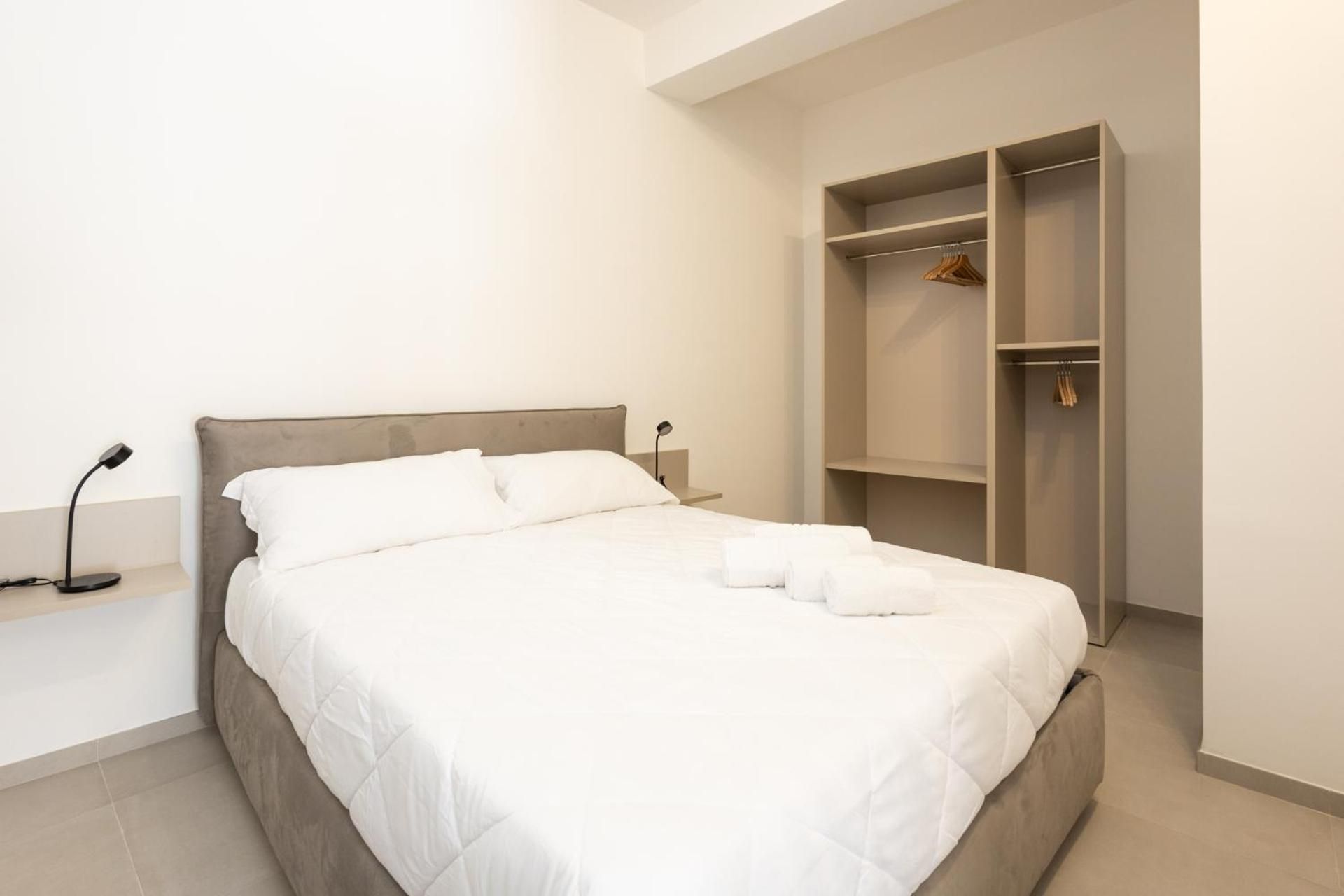 Studio with Sofa Bed