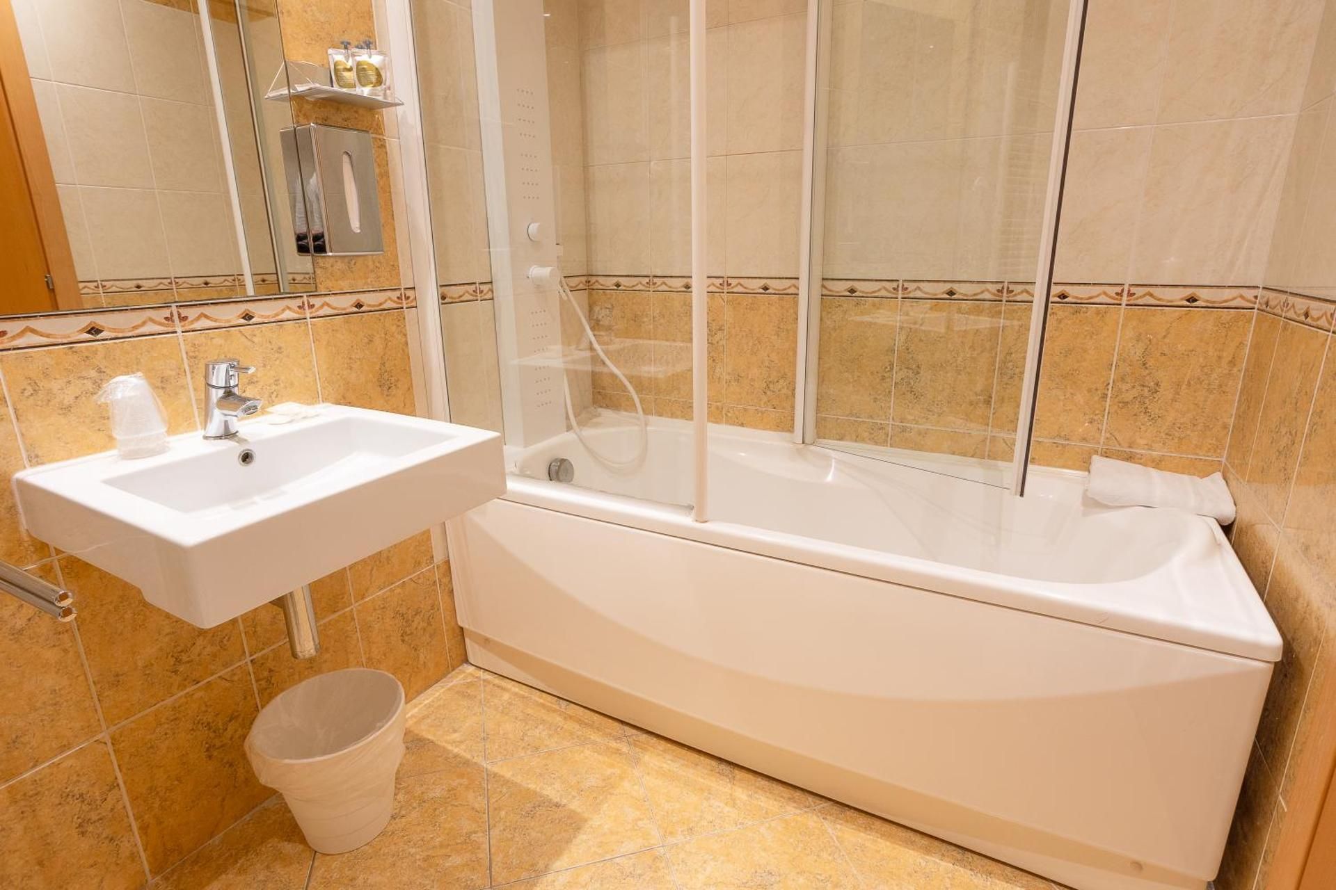 Comfort Quadruple Room