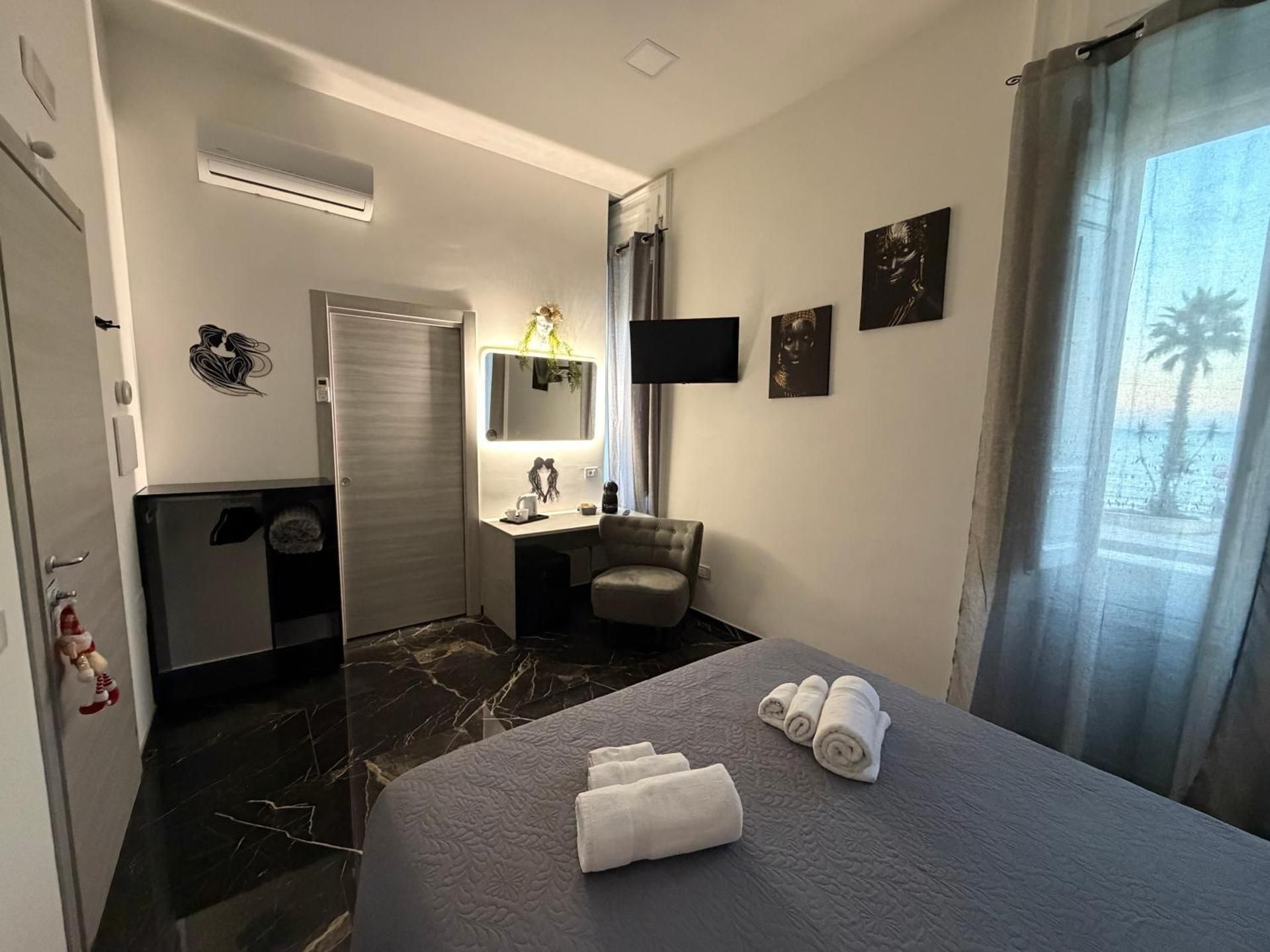 Deluxe Double Room with Sea View