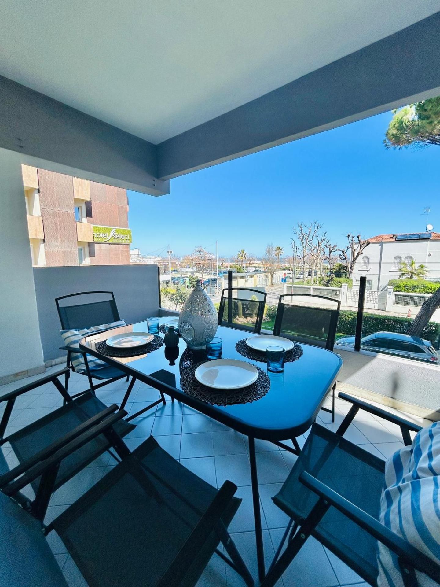 Two-Bedroom Apartment with Sea View