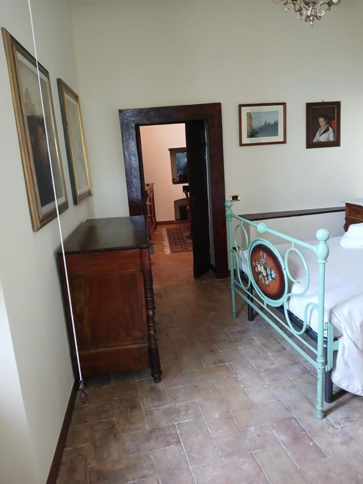One-Bedroom Standard Apartment