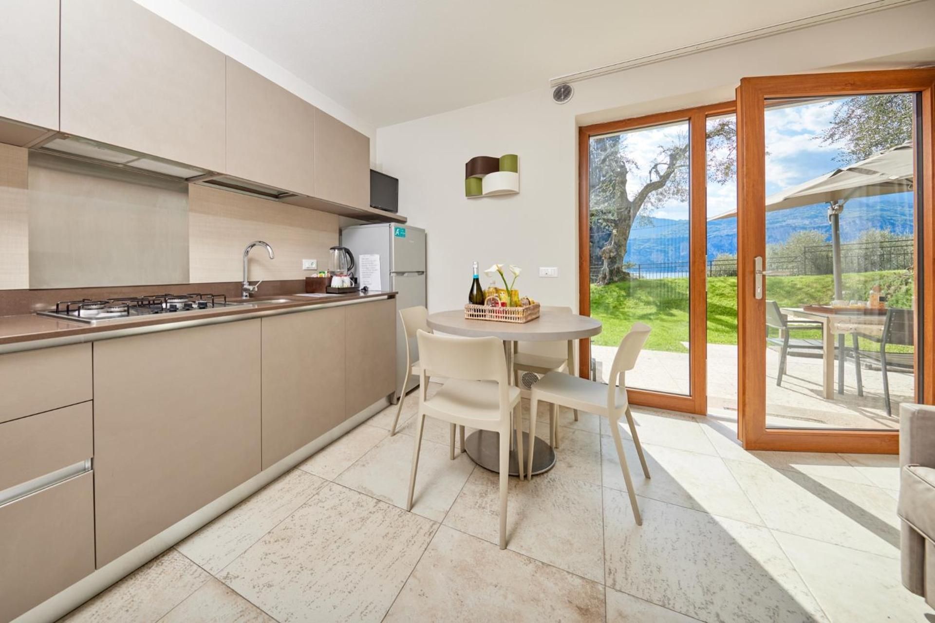 Apartment with Garden View