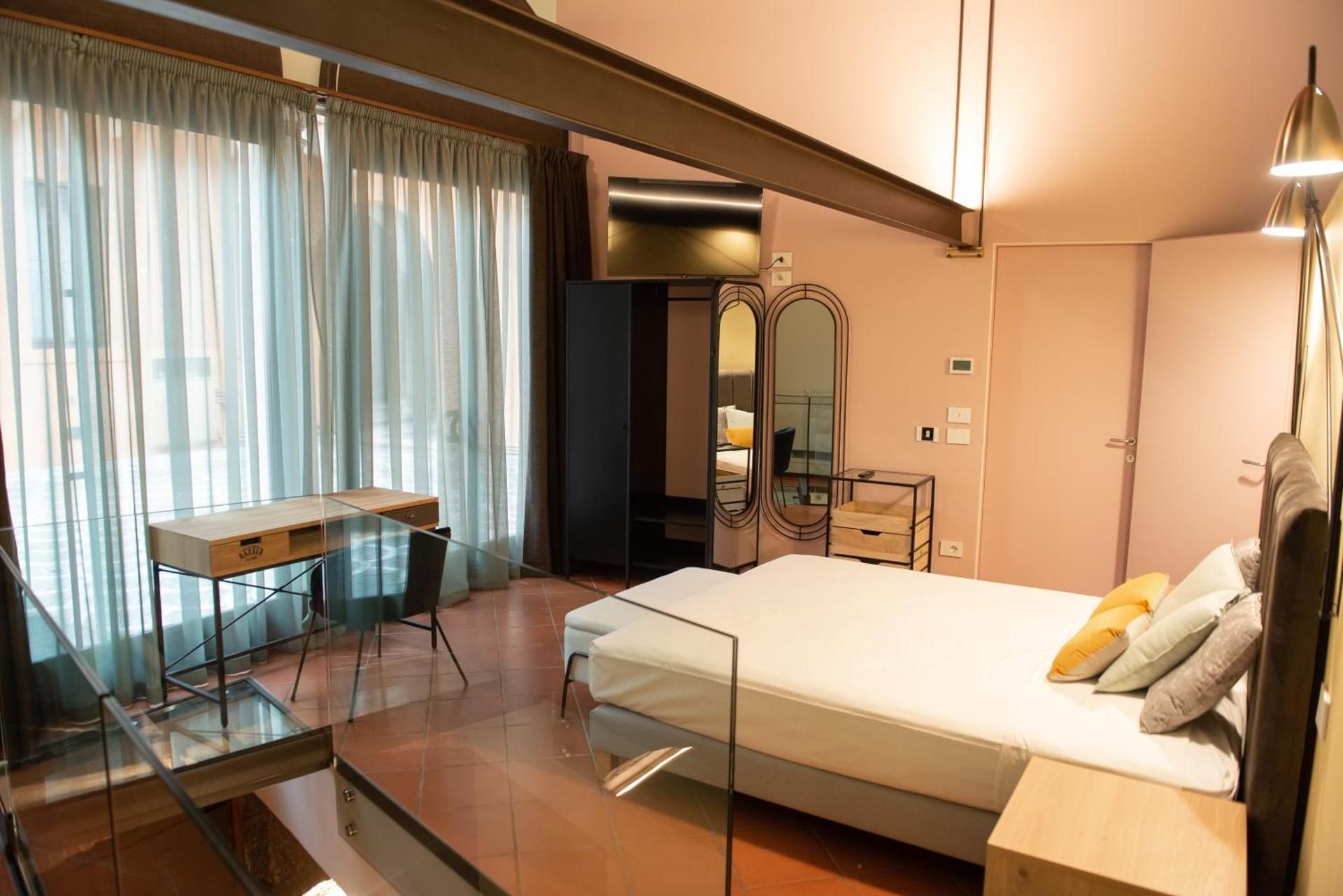 Standard King Room